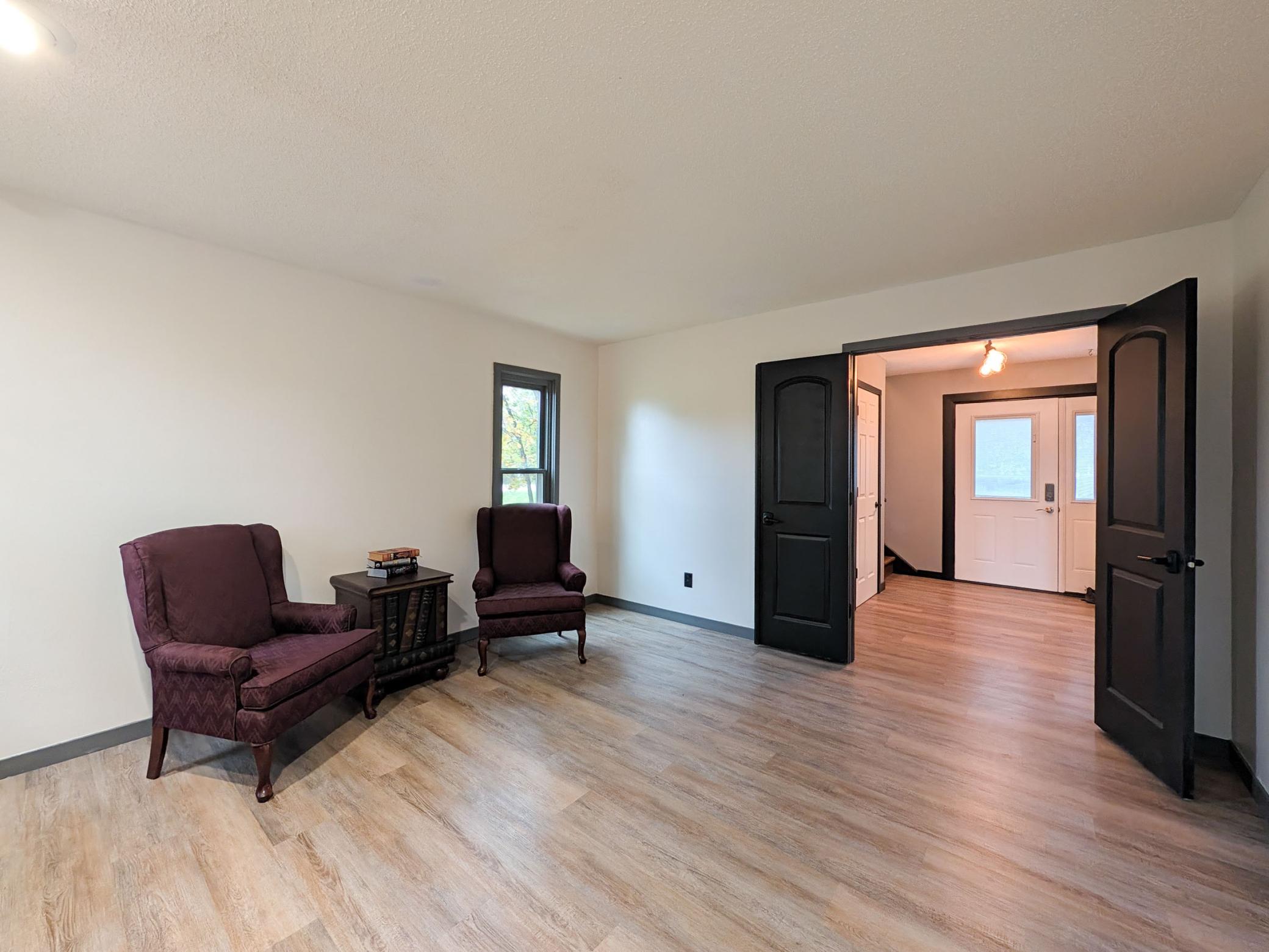 1975 single family home for sale at 5902 3RD Street N in Moorhead, MN — 3 bed, 3 bath (photo 17 of 64)