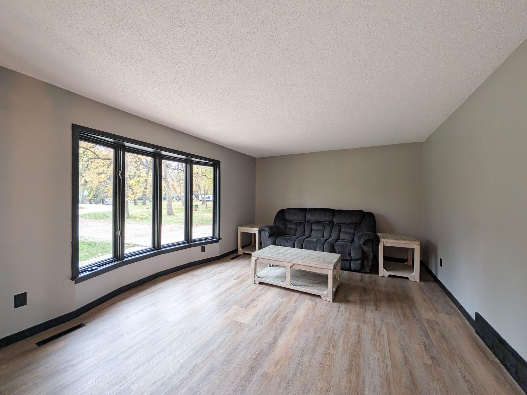1975 single family home for sale at 5902 3RD Street N in Moorhead, MN — 3 bed, 3 bath (photo 19 of 64)