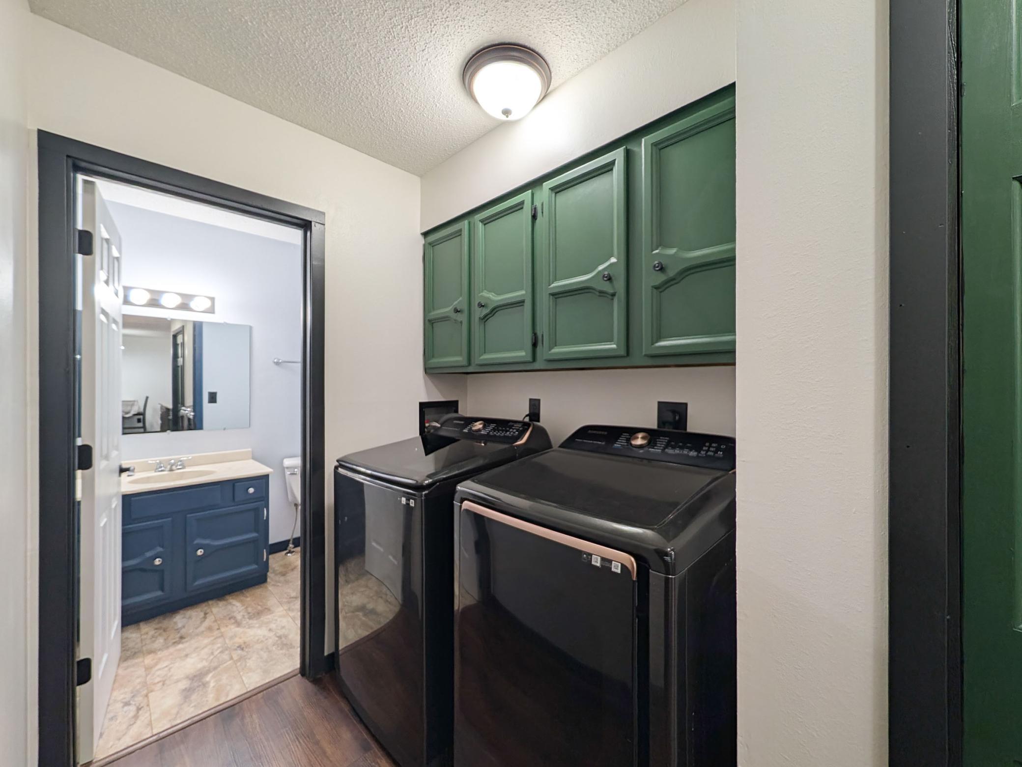 1975 single family home for sale at 5902 3RD Street N in Moorhead, MN — 3 bed, 3 bath (photo 26 of 64)