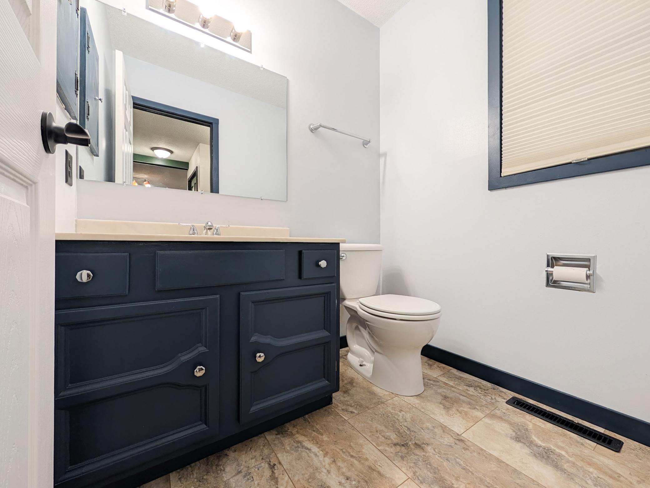 1975 single family home for sale at 5902 3RD Street N in Moorhead, MN — 3 bed, 3 bath (photo 27 of 64)