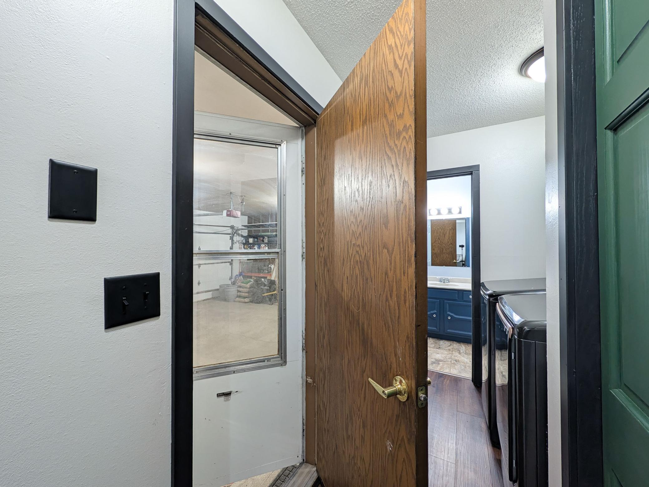 1975 single family home for sale at 5902 3RD Street N in Moorhead, MN — 3 bed, 3 bath (photo 29 of 64)