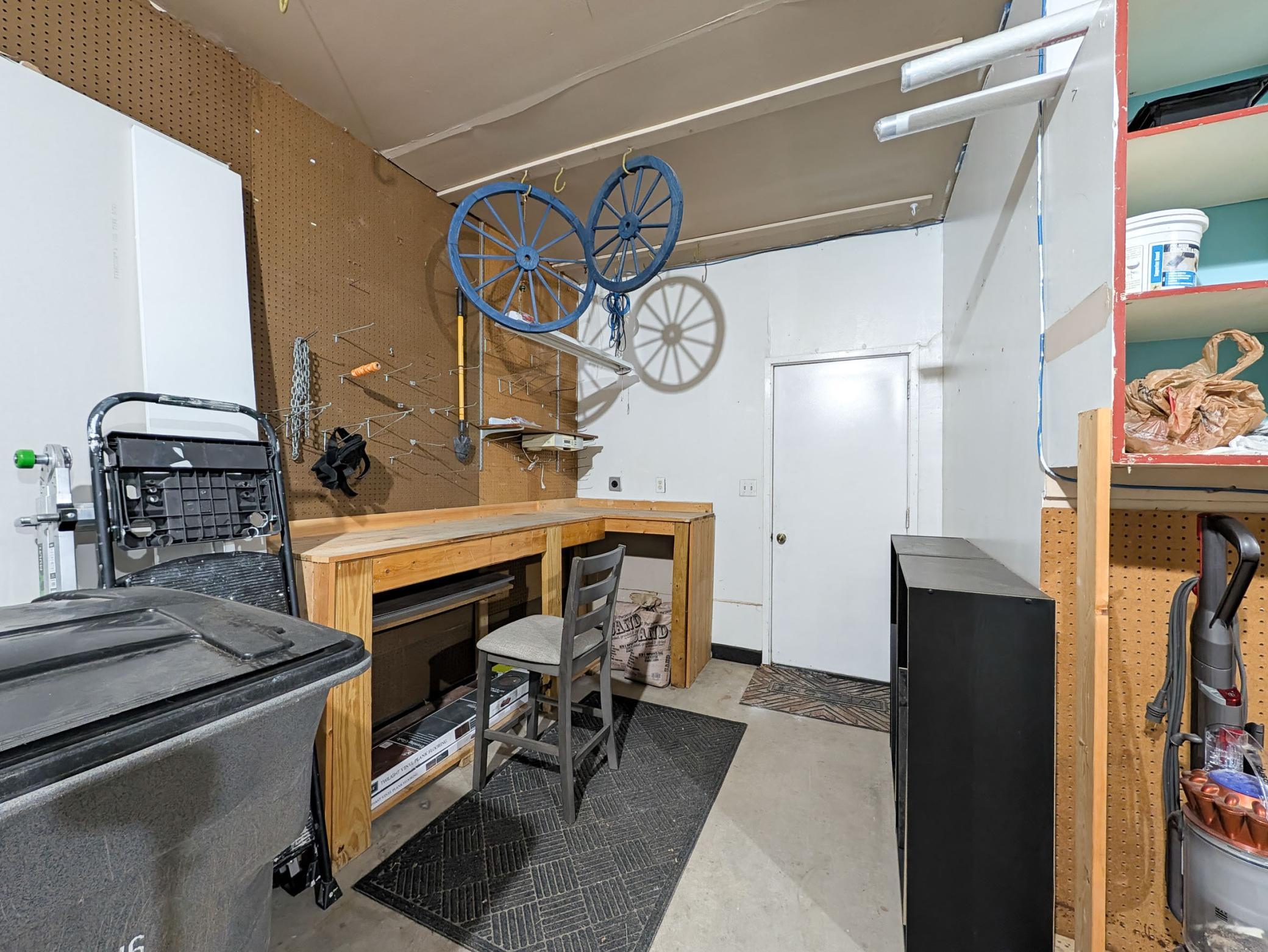 1975 single family home for sale at 5902 3RD Street N in Moorhead, MN — 3 bed, 3 bath (photo 32 of 64)