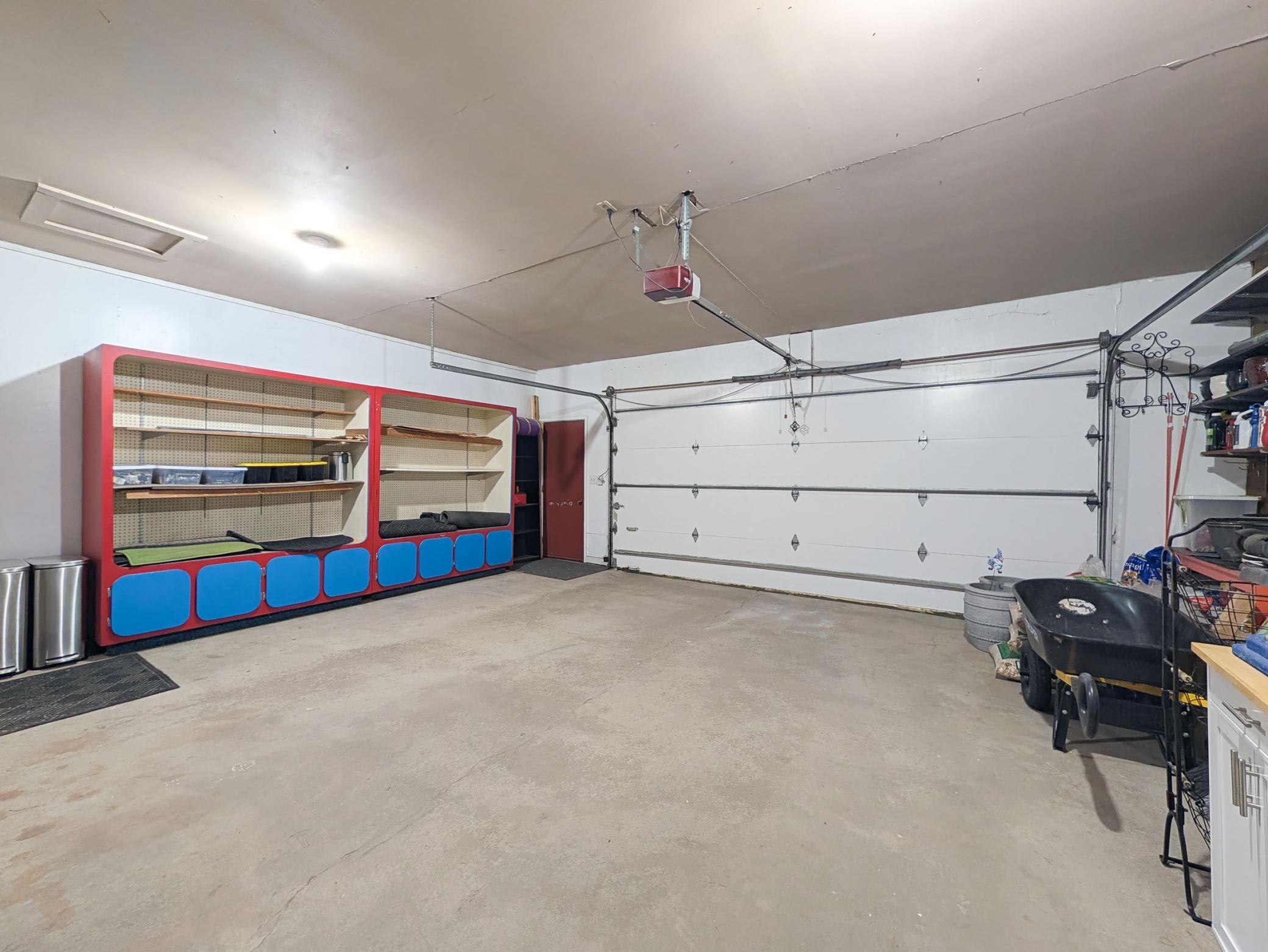 1975 single family home for sale at 5902 3RD Street N in Moorhead, MN — 3 bed, 3 bath (photo 33 of 64)