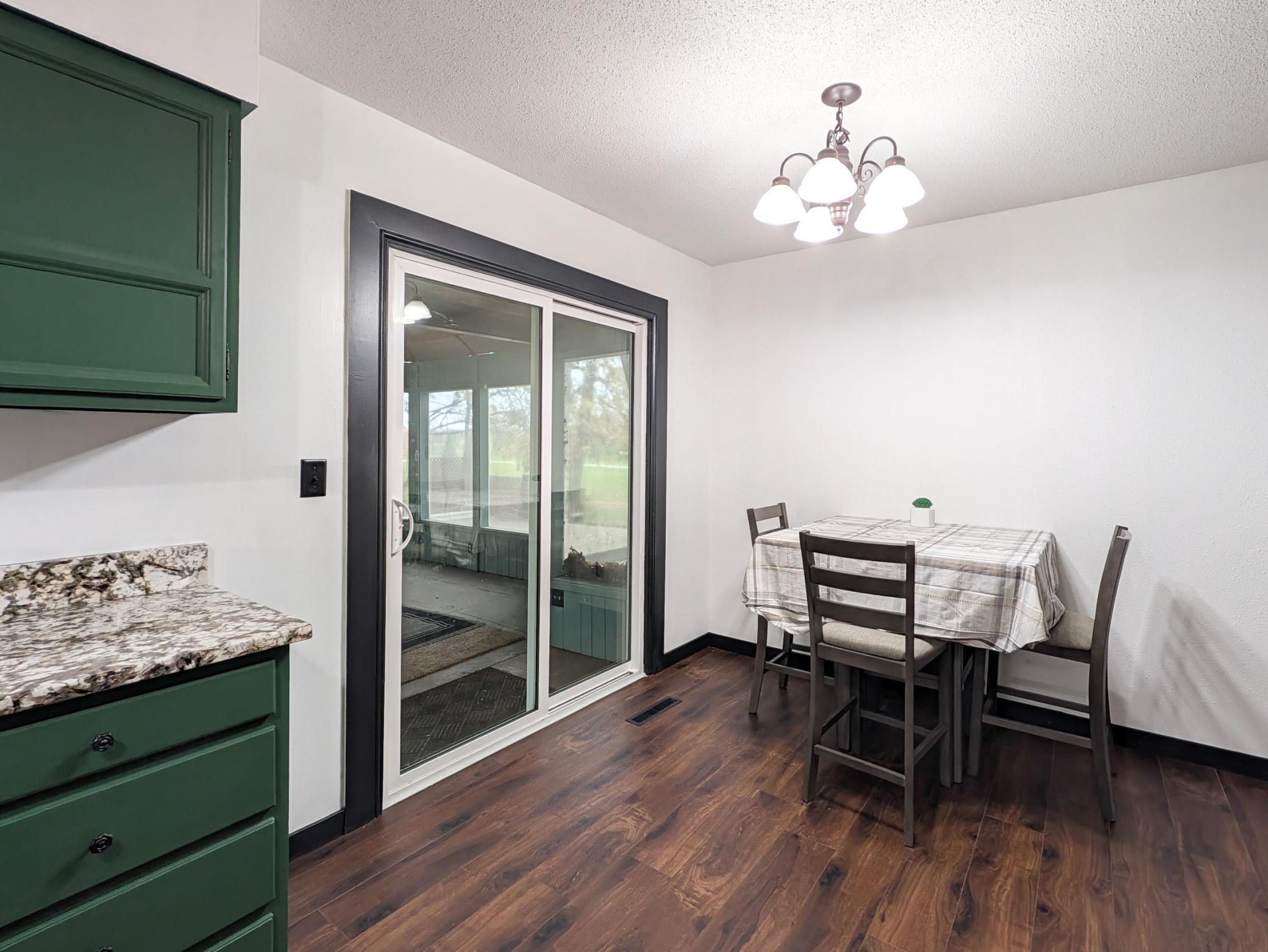 1975 single family home for sale at 5902 3RD Street N in Moorhead, MN — 3 bed, 3 bath (photo 35 of 64)