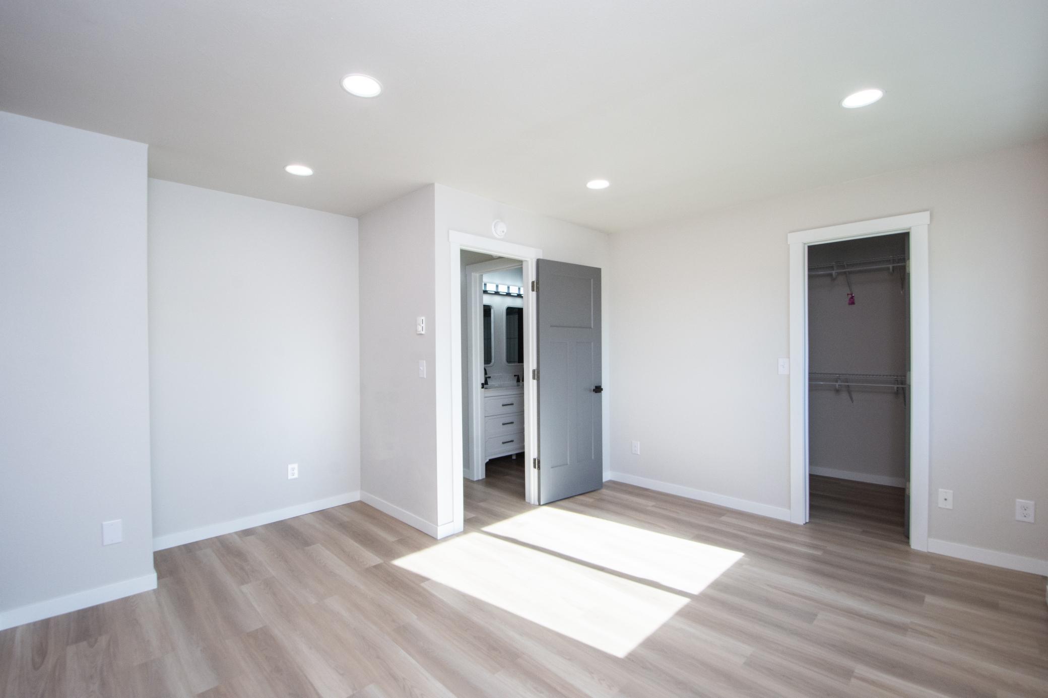 2009 single family home for sale at 223 MAPLE POINTE Boulevard in Mapleton, ND — 3 bed, 2 bath (photo 17 of 43)