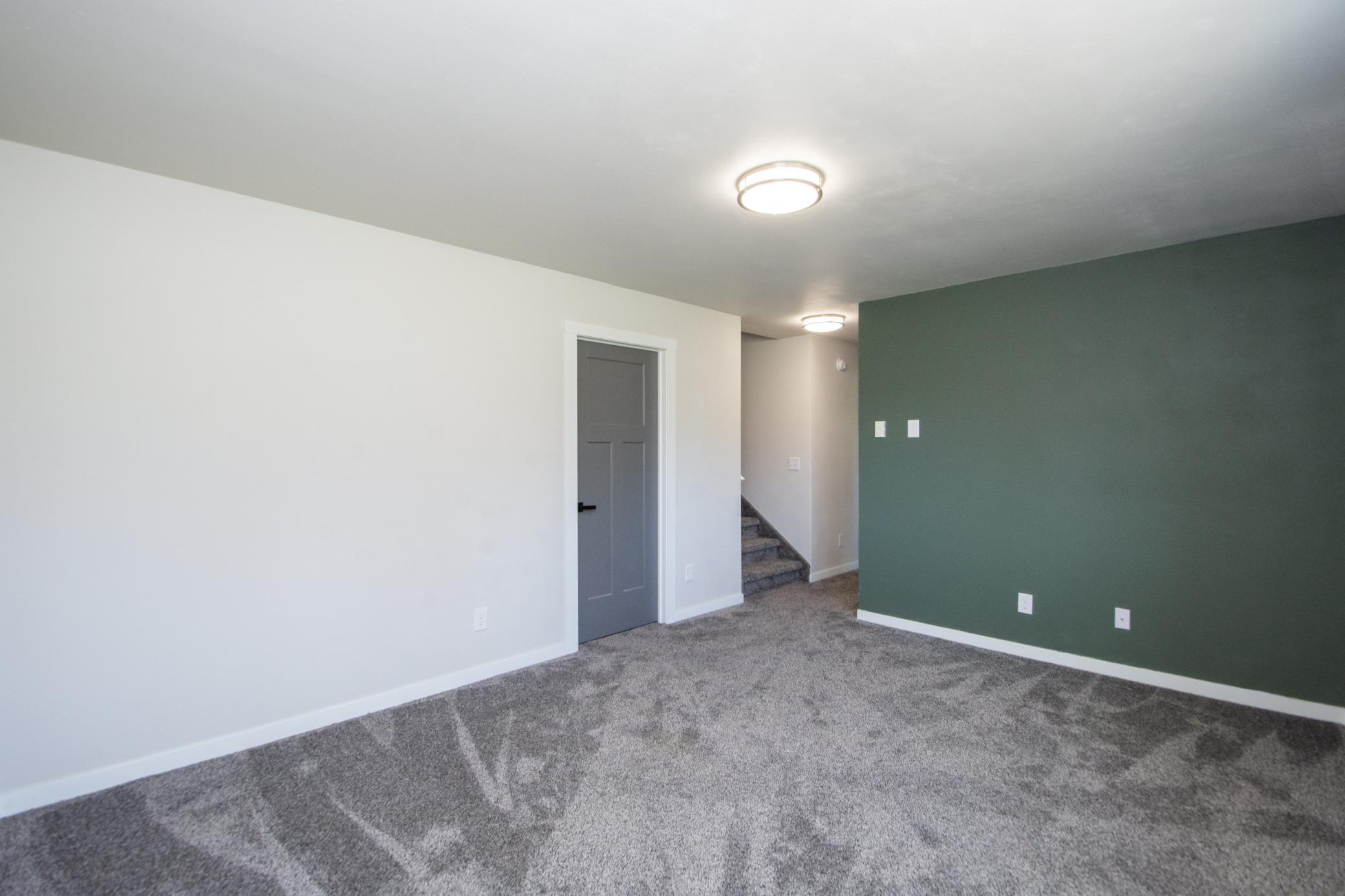 2009 single family home for sale at 223 MAPLE POINTE Boulevard in Mapleton, ND — 3 bed, 2 bath (photo 23 of 43)