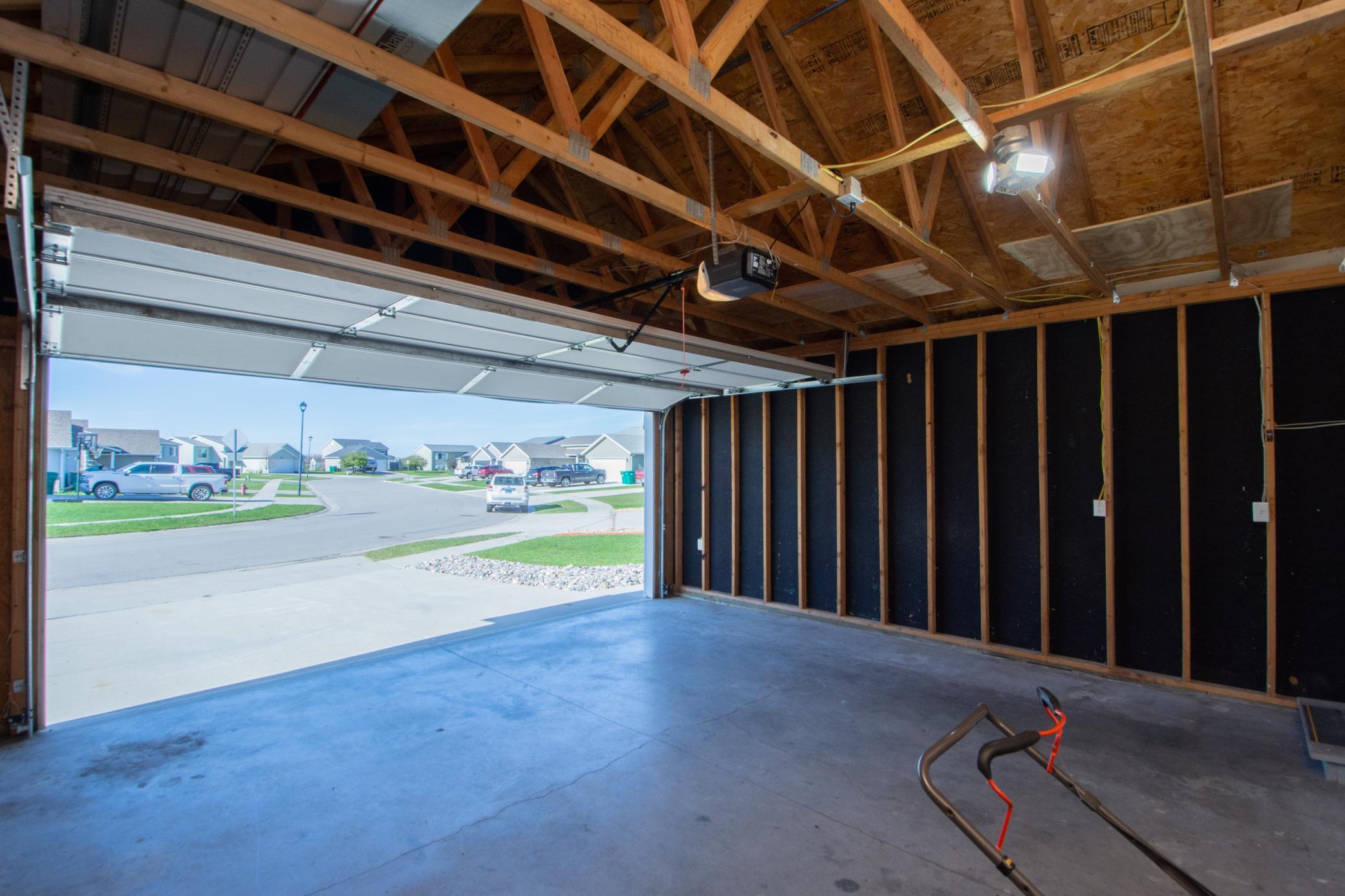 2009 single family home for sale at 223 MAPLE POINTE Boulevard in Mapleton, ND — 3 bed, 2 bath (photo 37 of 43)
