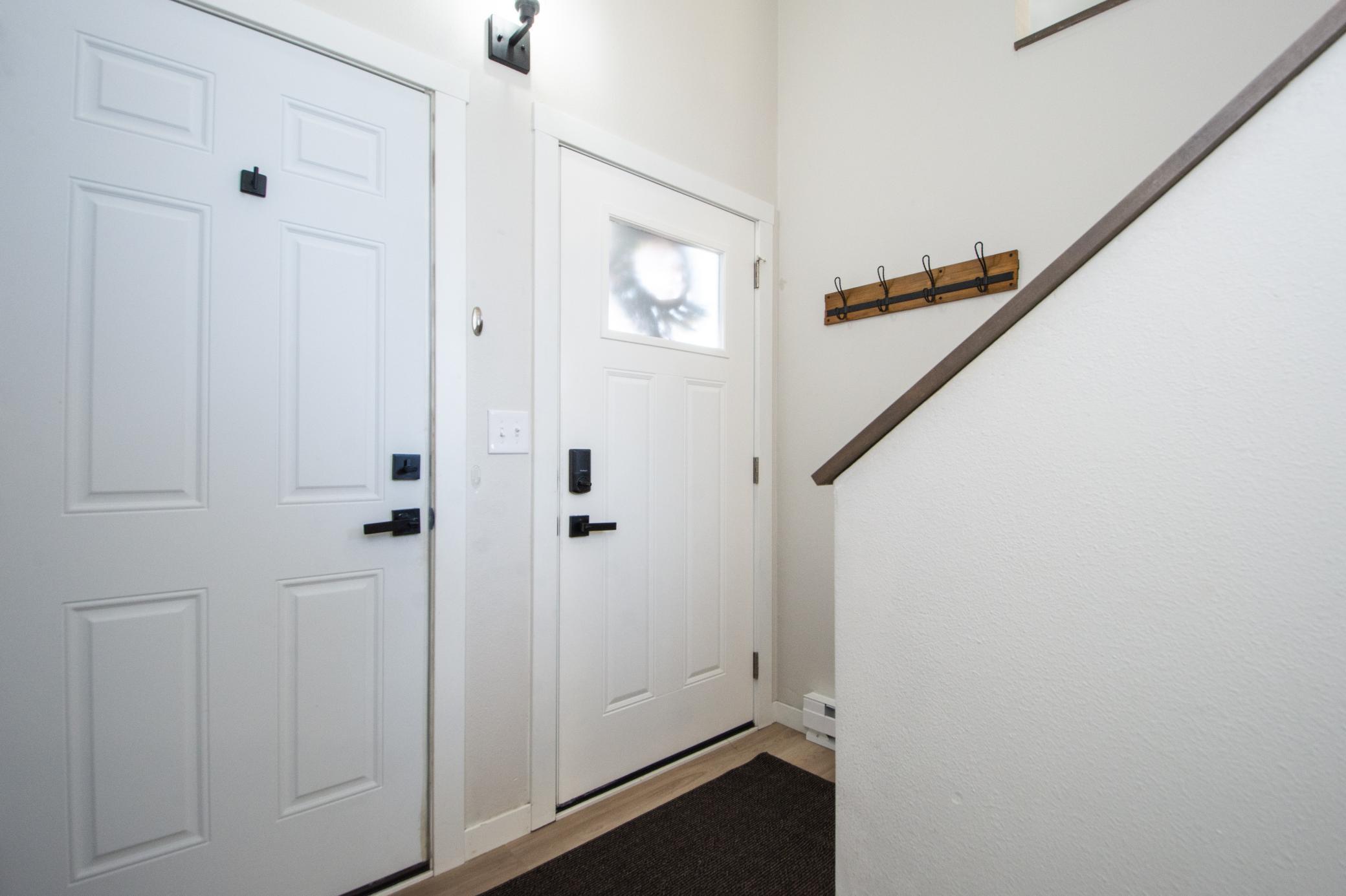 2009 single family home for sale at 223 MAPLE POINTE Boulevard in Mapleton, ND — 3 bed, 2 bath (photo 7 of 43)