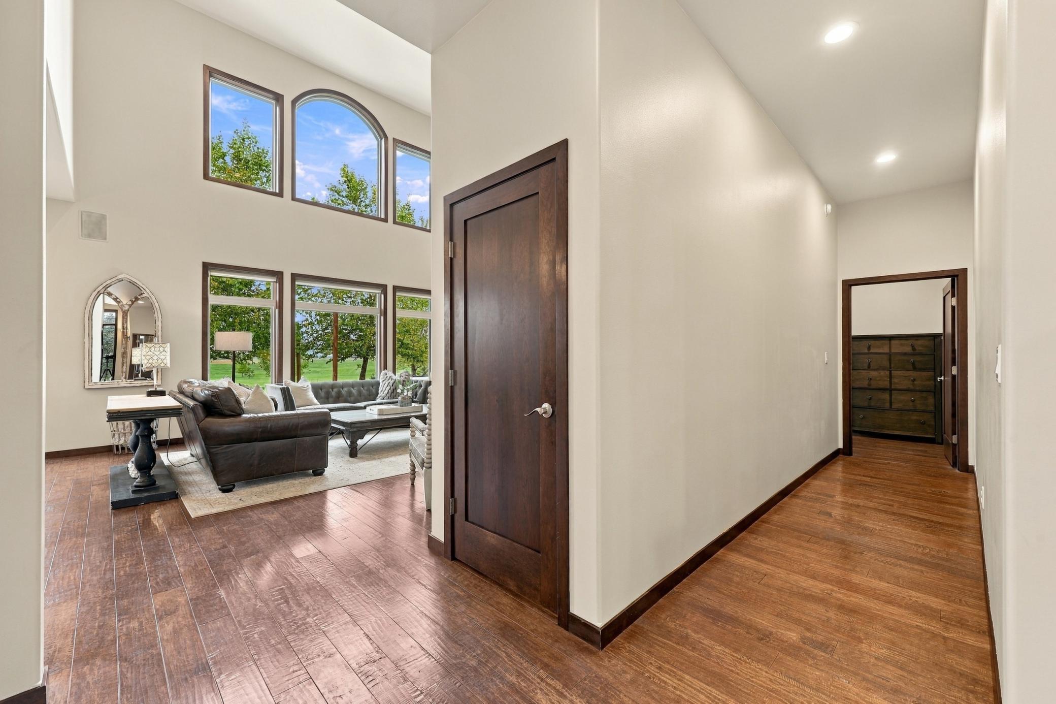 2010 single family home for sale at 5827 Silverleaf Drive S in Fargo, ND — 5 bed, 4 bath (photo 24 of 80)