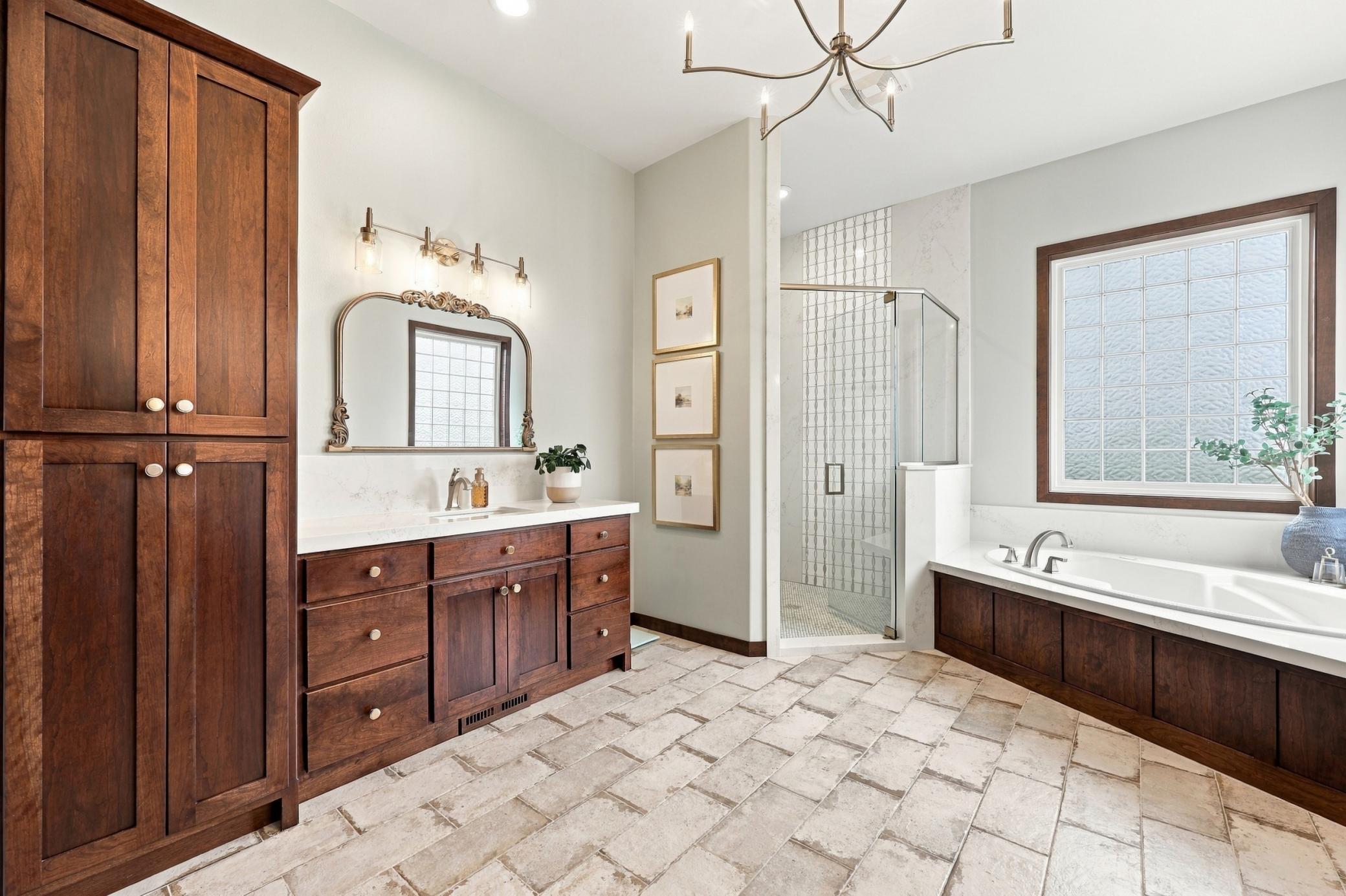 2010 single family home for sale at 5827 Silverleaf Drive S in Fargo, ND — 5 bed, 4 bath (photo 29 of 80)