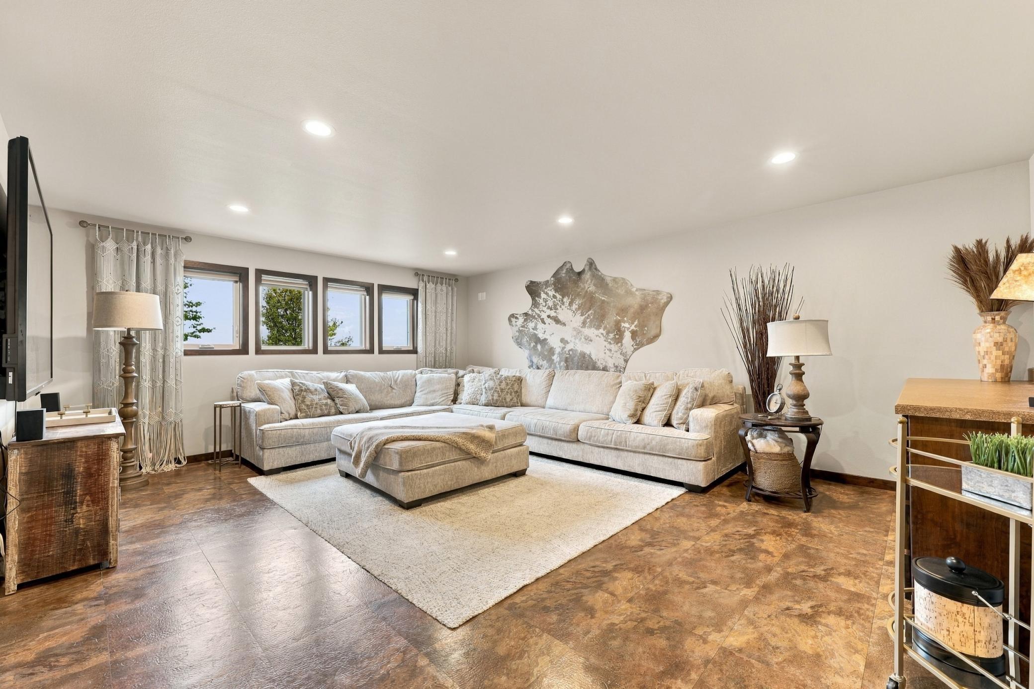 2010 single family home for sale at 5827 Silverleaf Drive S in Fargo, ND — 5 bed, 4 bath (photo 40 of 80)