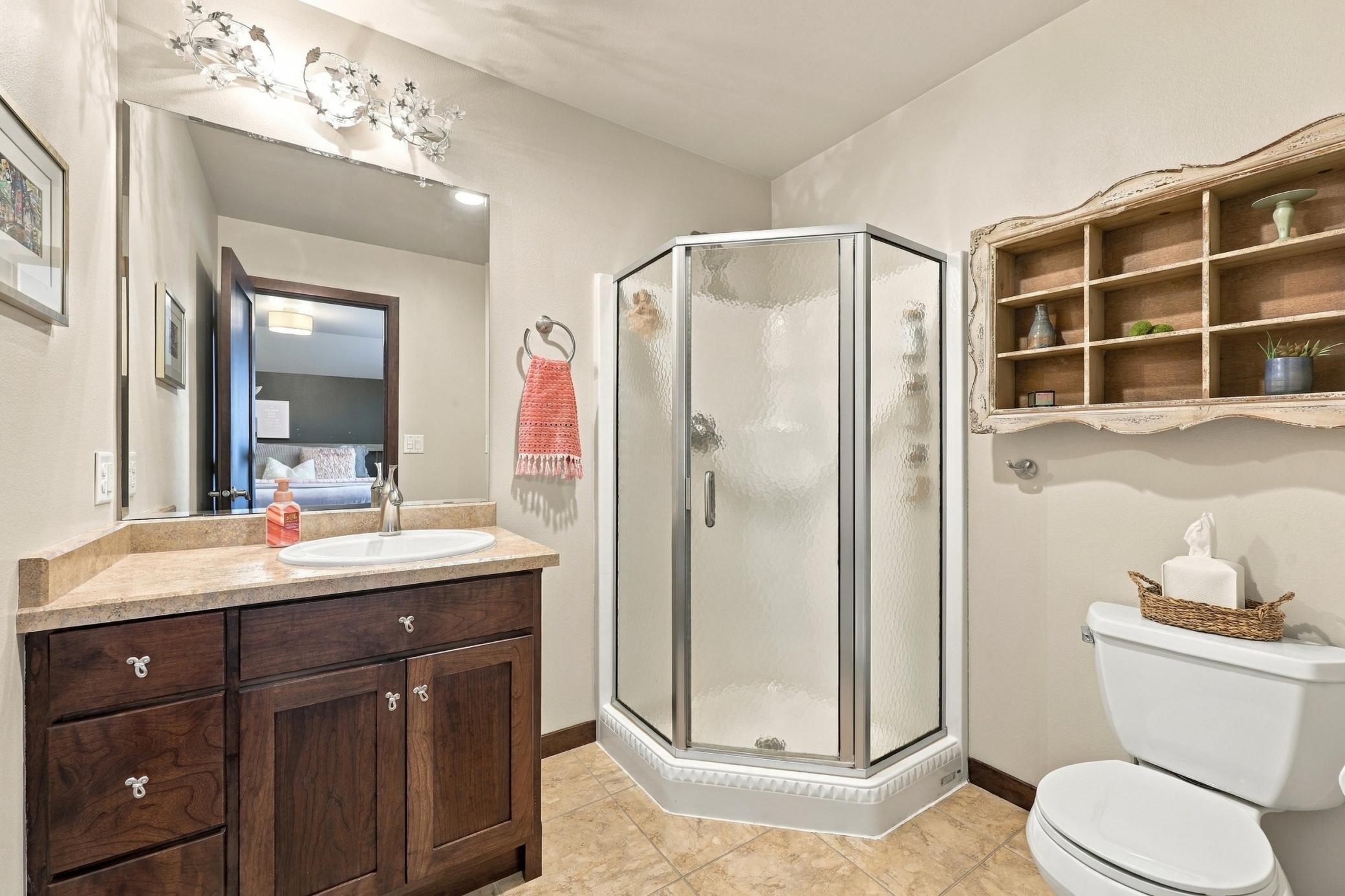 2010 single family home for sale at 5827 Silverleaf Drive S in Fargo, ND — 5 bed, 4 bath (photo 56 of 80)