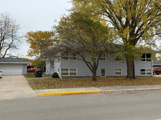 1966 home for sale at 1229-1231 Jefferson Street in Alexandria, MN — 11 bed, 4 bath (photo 2 of 32)