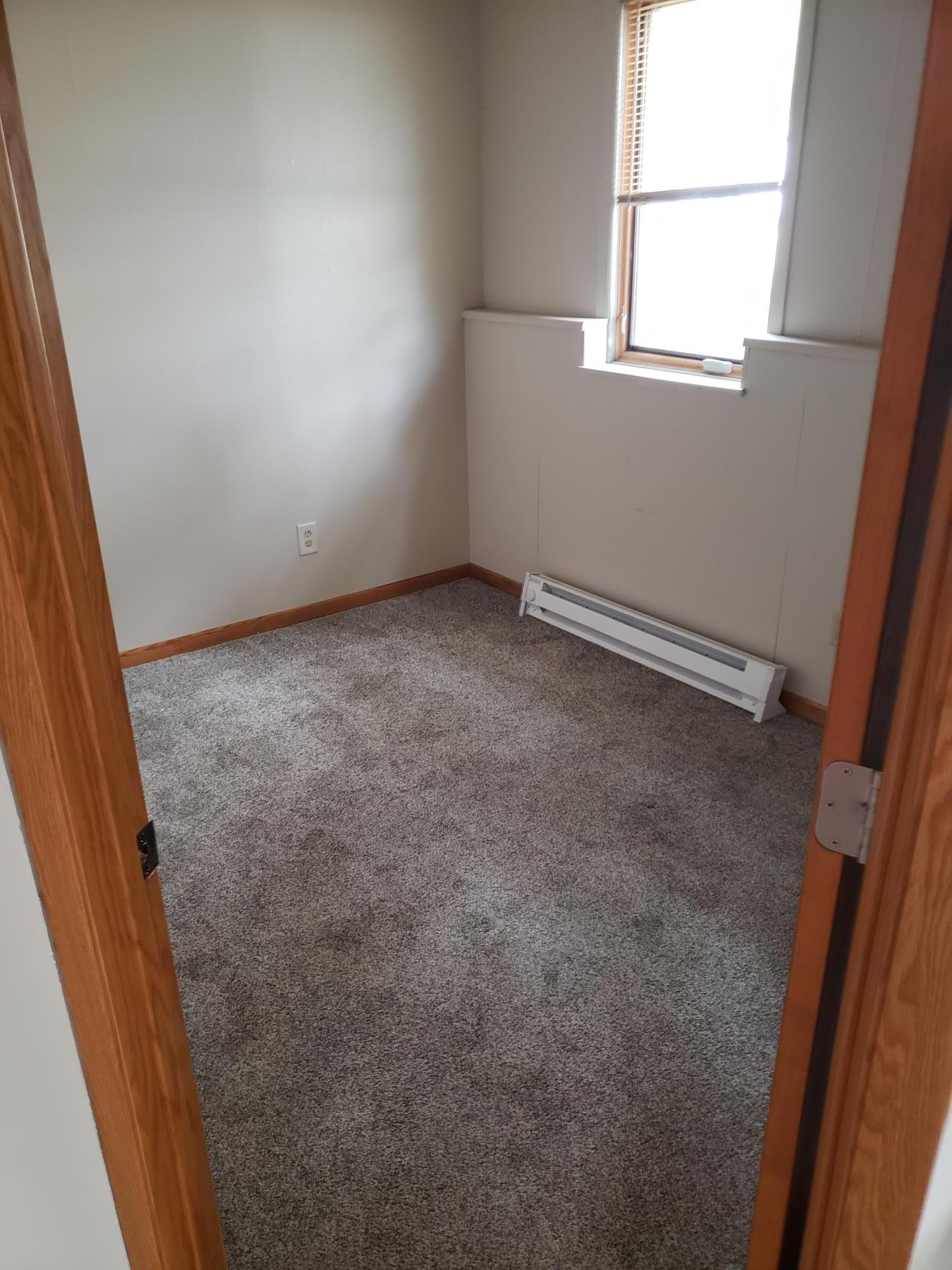 1966 home for sale at 1229-1231 Jefferson Street in Alexandria, MN — 11 bed, 4 bath (photo 15 of 32)