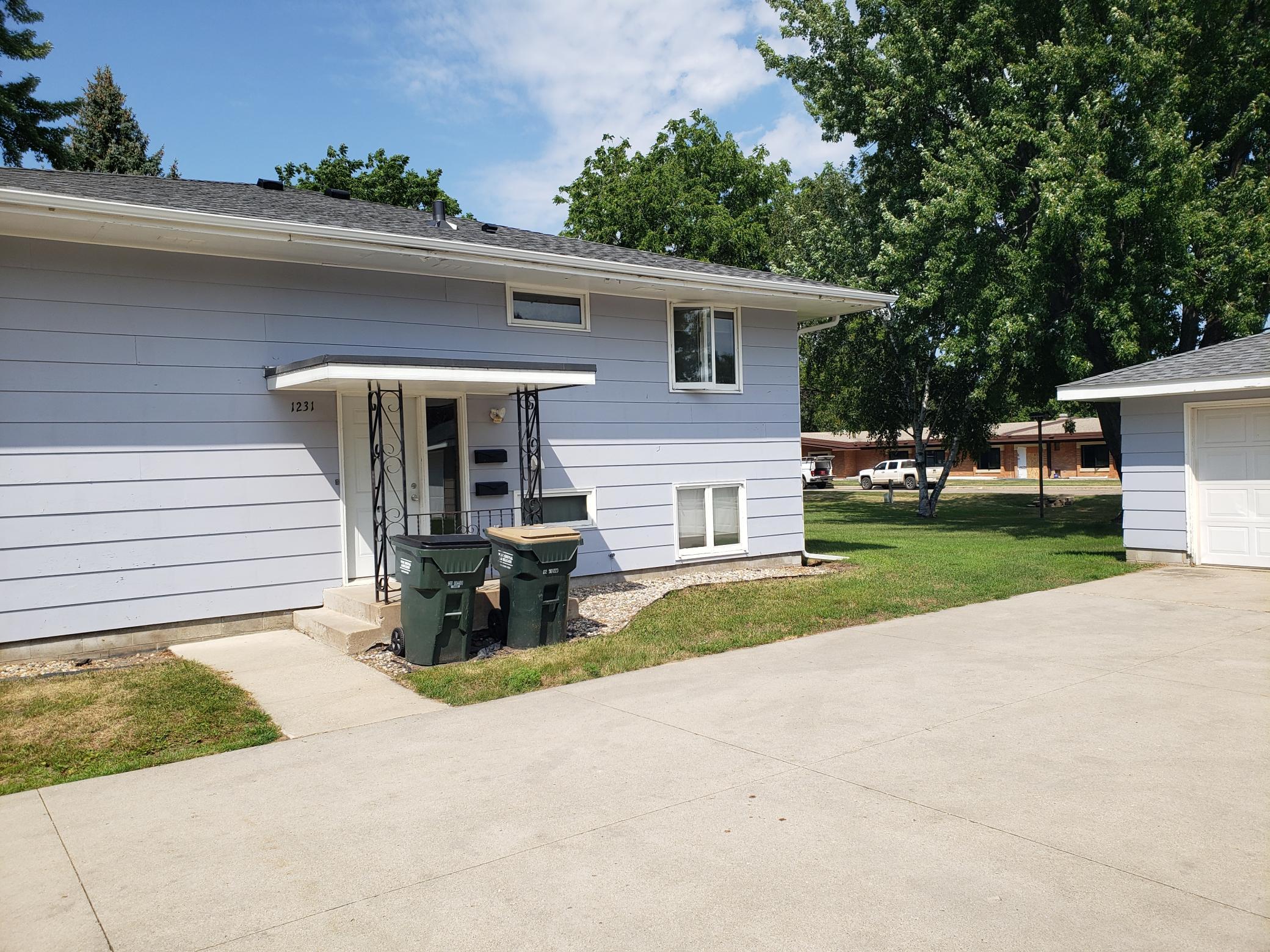 1966 home for sale at 1229-1231 Jefferson Street in Alexandria, MN — 11 bed, 4 bath (photo 28 of 32)