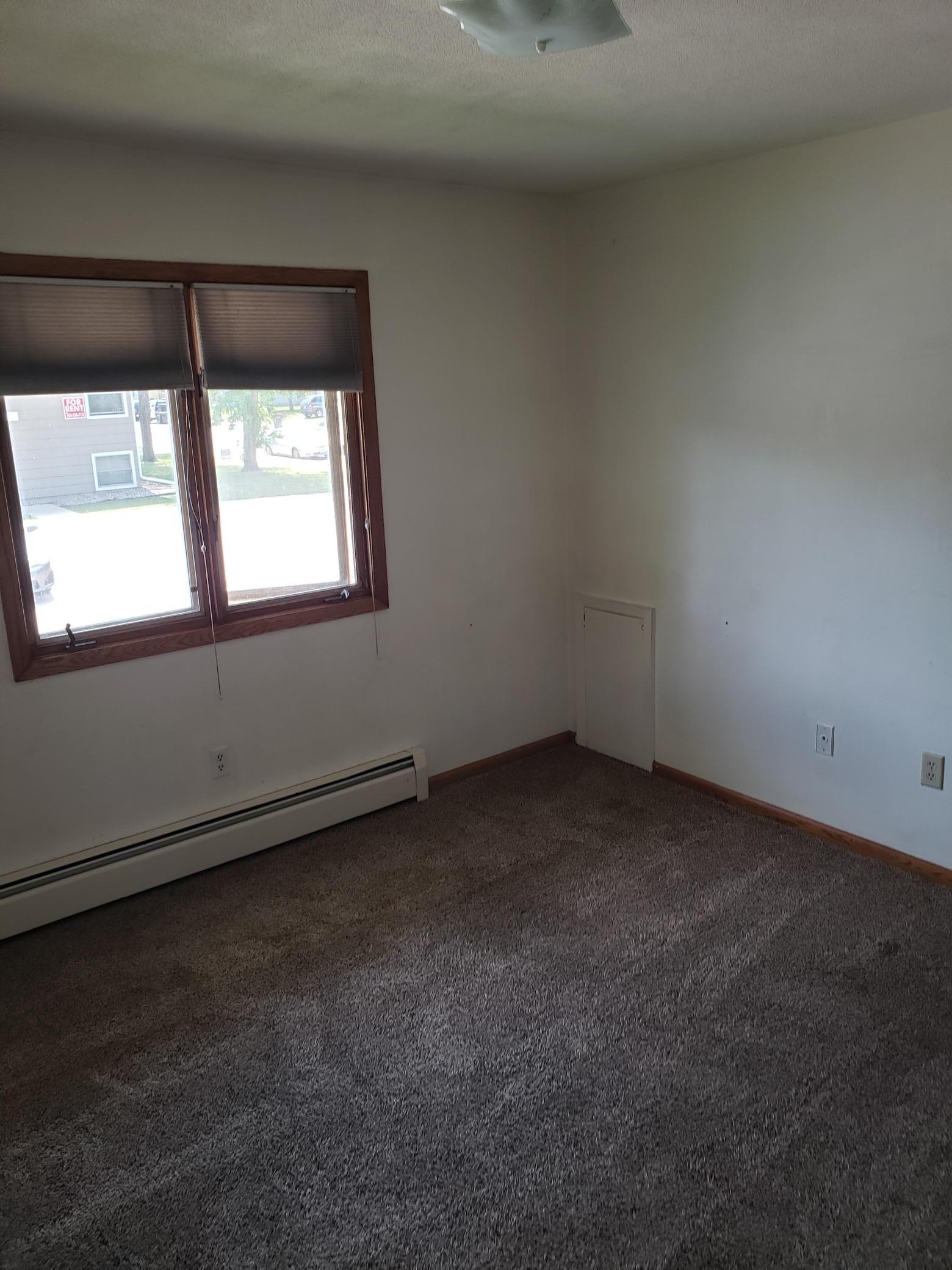 1966 home for sale at 1229-1231 Jefferson Street in Alexandria, MN — 11 bed, 4 bath (photo 5 of 32)