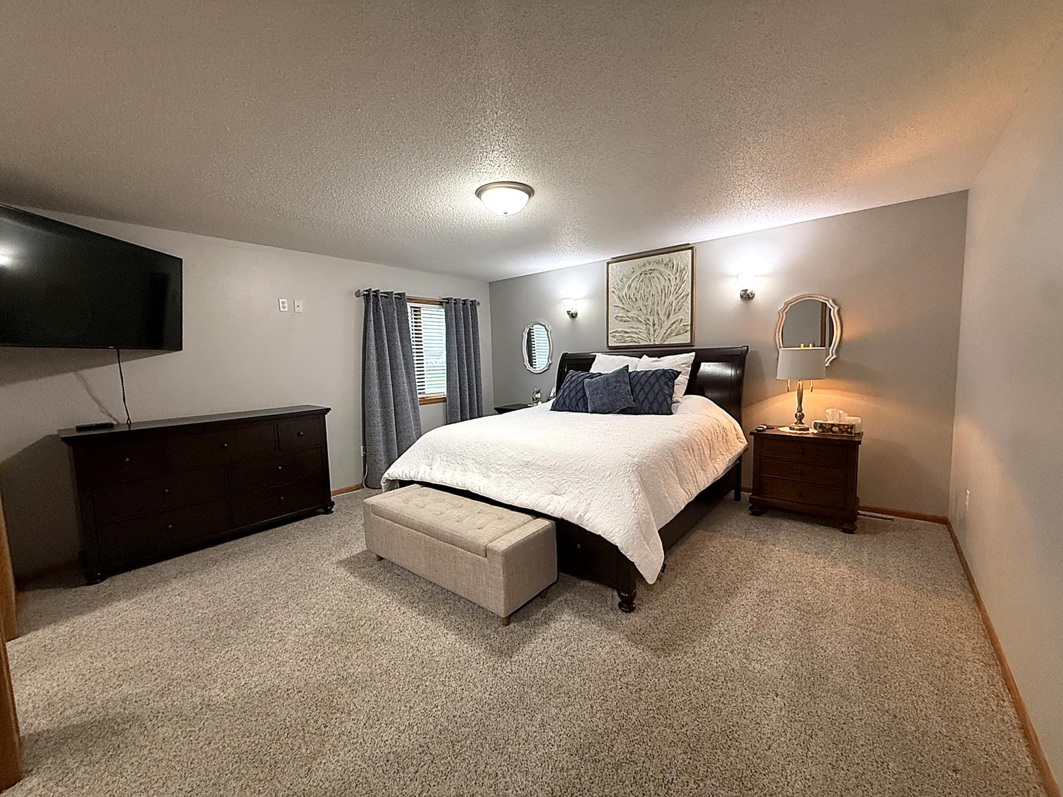 2019 single family home for sale at 656 Westminster Drive in Moorhead, MN — 5 bed, 3 bath (photo 11 of 29)