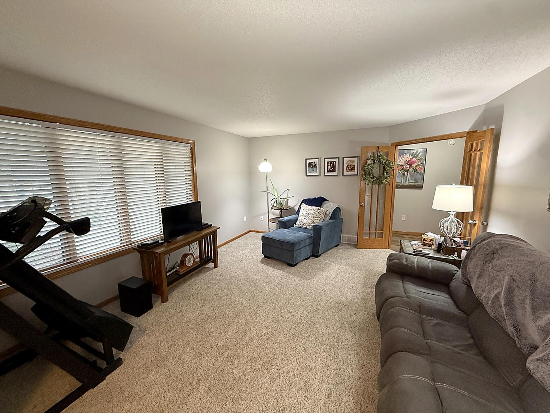 2019 single family home for sale at 656 Westminster Drive in Moorhead, MN — 5 bed, 3 bath (photo 9 of 29)