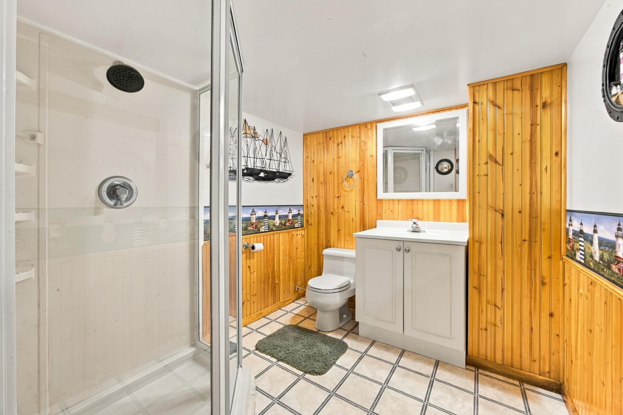 1953 single family home for sale at 1825 4th Street S in Moorhead, MN — 3 bed, 2 bath (photo 18 of 41)