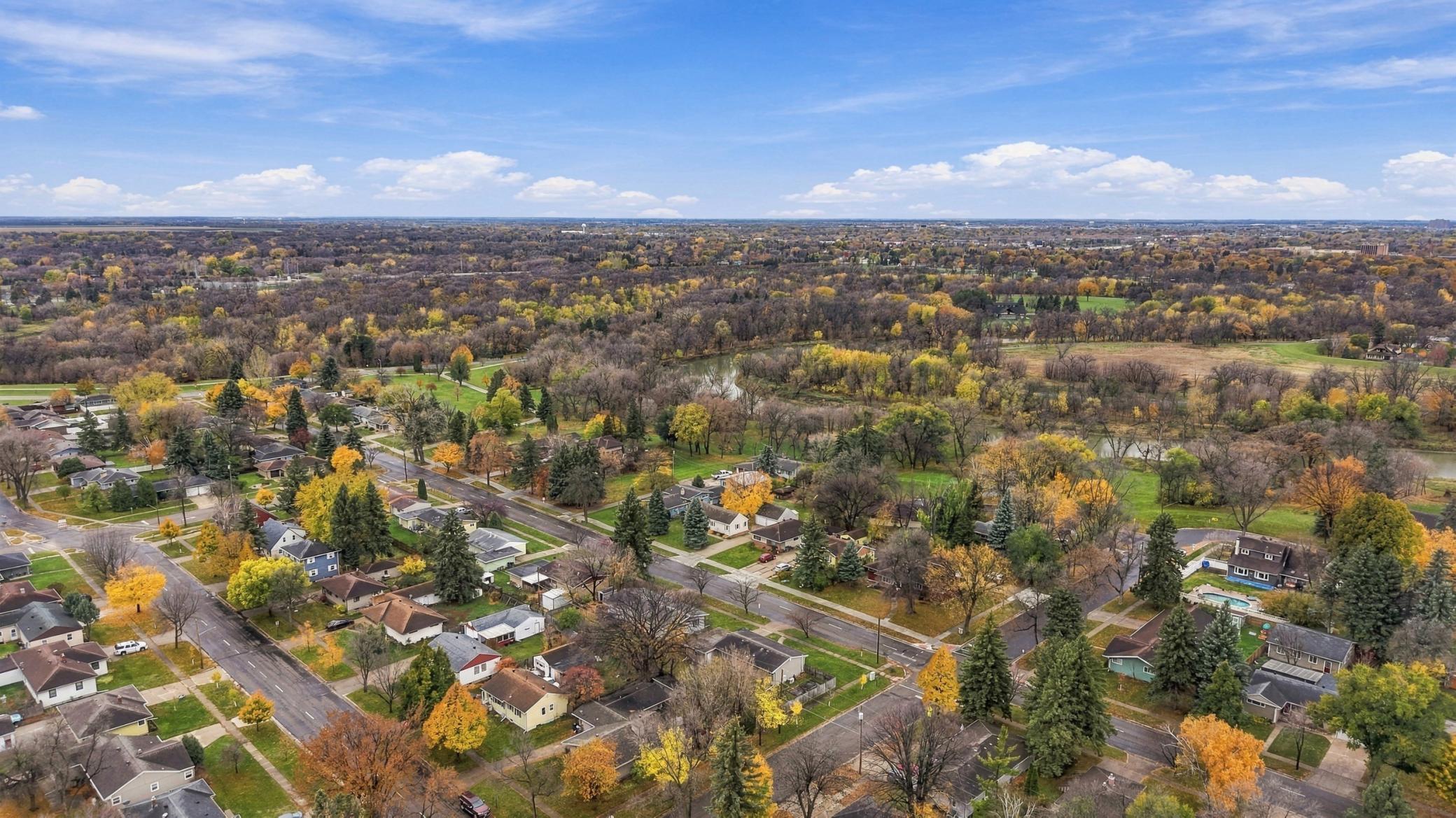 1953 single family home for sale at 1825 4th Street S in Moorhead, MN — 3 bed, 2 bath (photo 39 of 41)