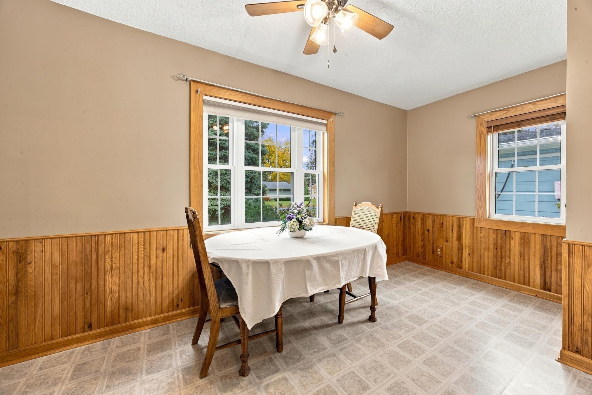 1953 single family home for sale at 1825 4th Street S in Moorhead, MN — 3 bed, 2 bath (photo 9 of 41)