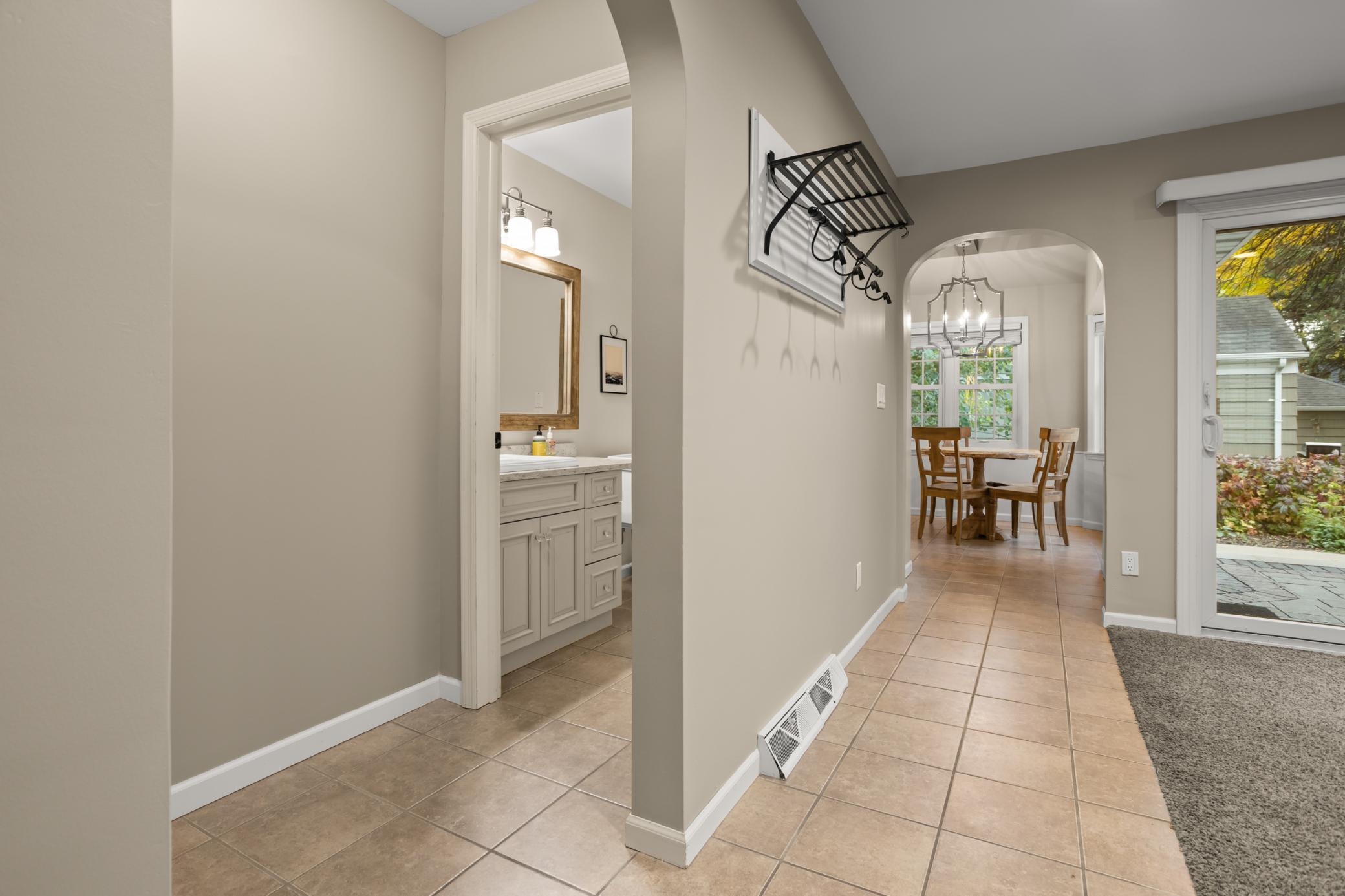 1940 single family home for sale at 1617 9th Street S in Fargo, ND — 4 bed, 4 bath (photo 31 of 66)