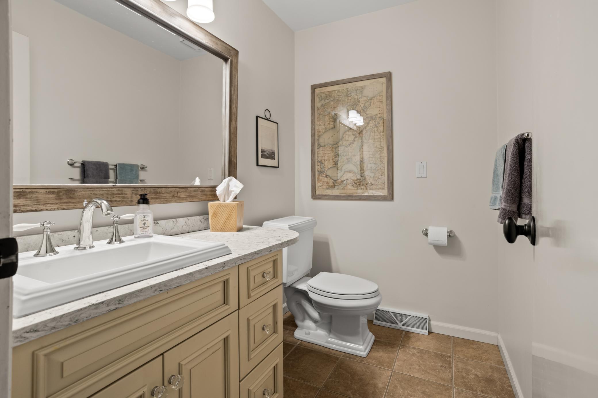 1940 single family home for sale at 1617 9th Street S in Fargo, ND — 4 bed, 4 bath (photo 32 of 66)