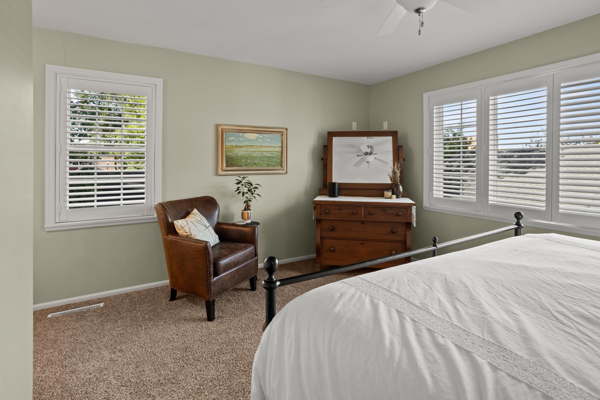 1940 single family home for sale at 1617 9th Street S in Fargo, ND — 4 bed, 4 bath (photo 41 of 66)