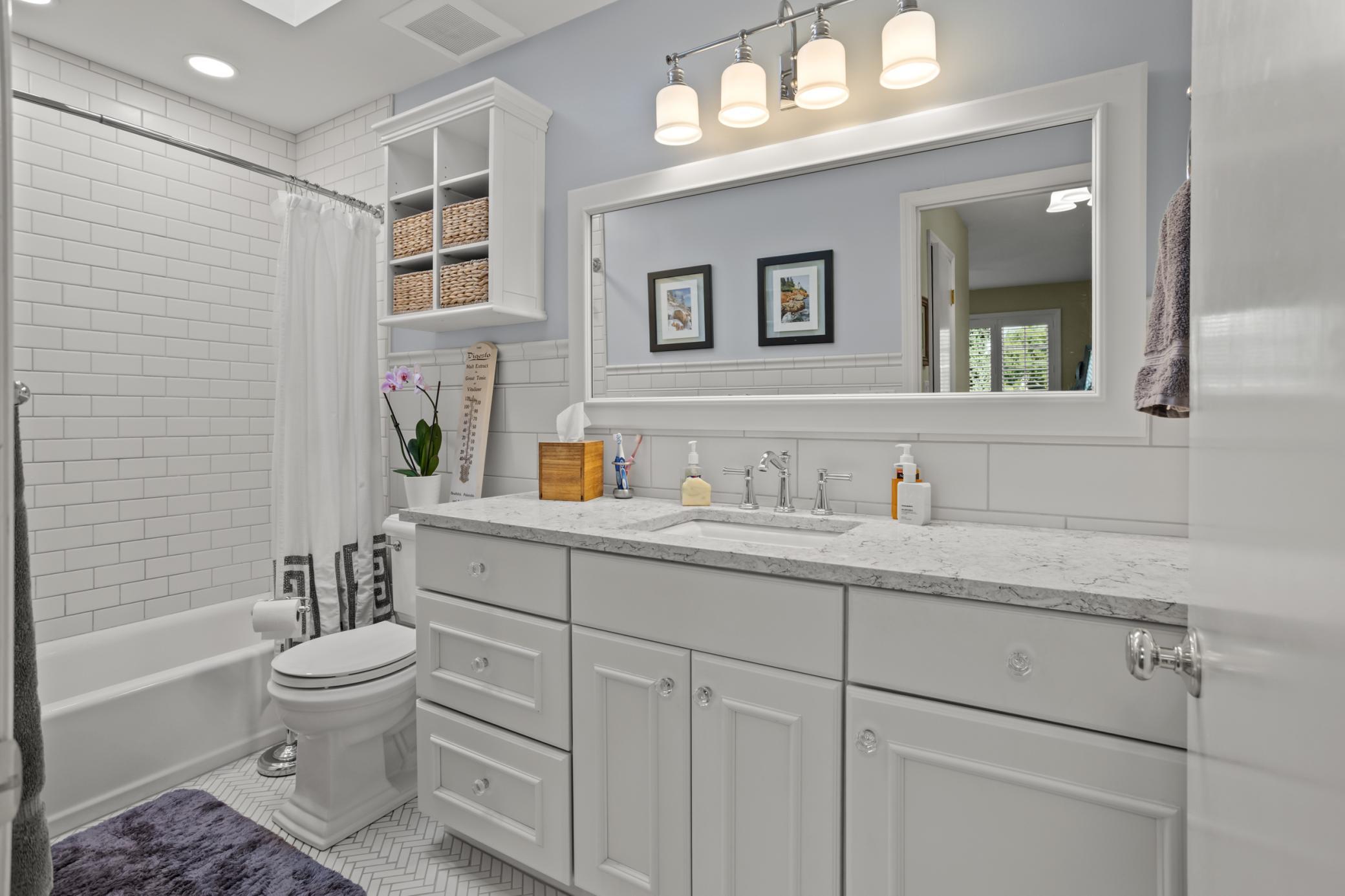 1940 single family home for sale at 1617 9th Street S in Fargo, ND — 4 bed, 4 bath (photo 45 of 66)