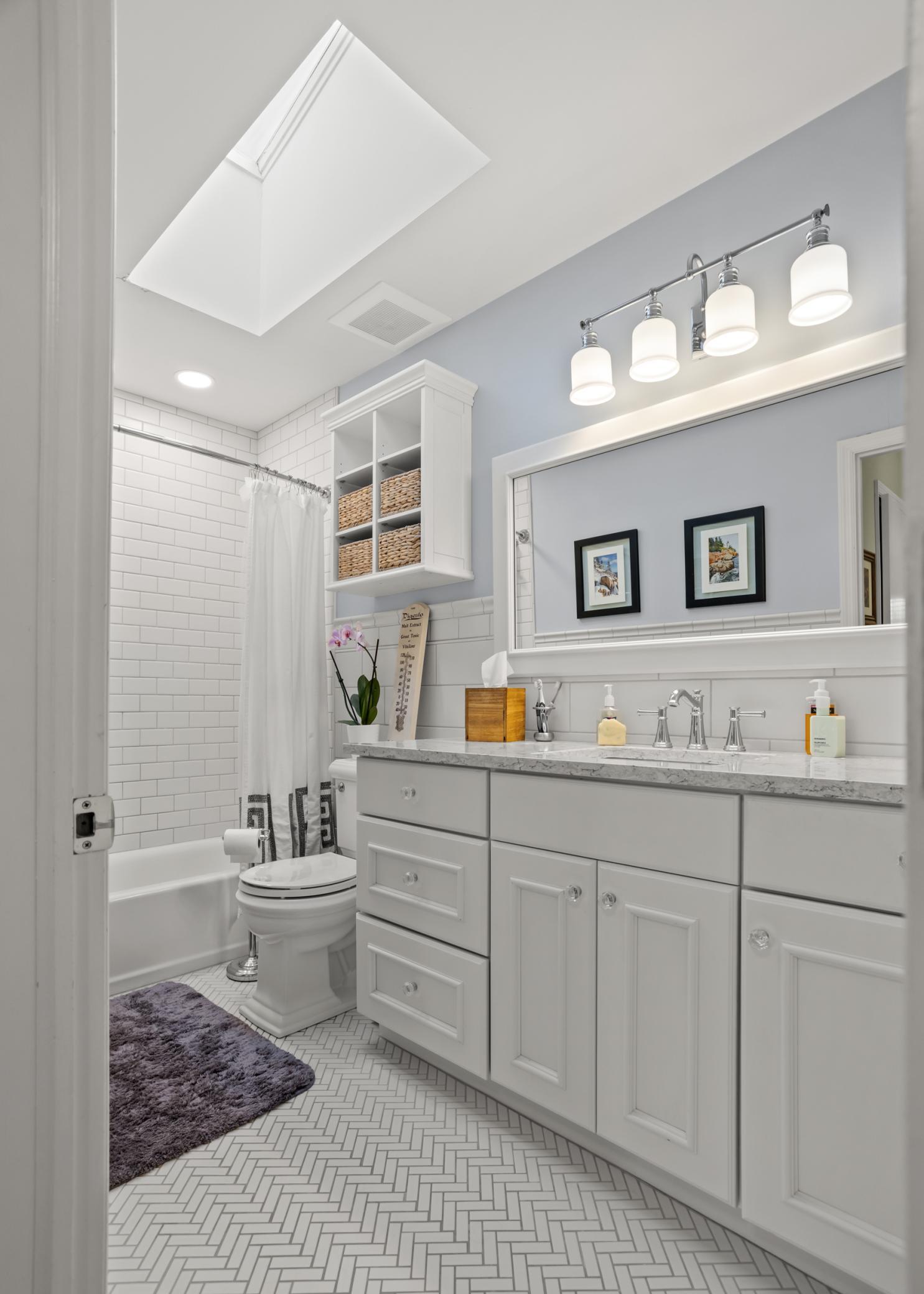 1940 single family home for sale at 1617 9th Street S in Fargo, ND — 4 bed, 4 bath (photo 46 of 66)