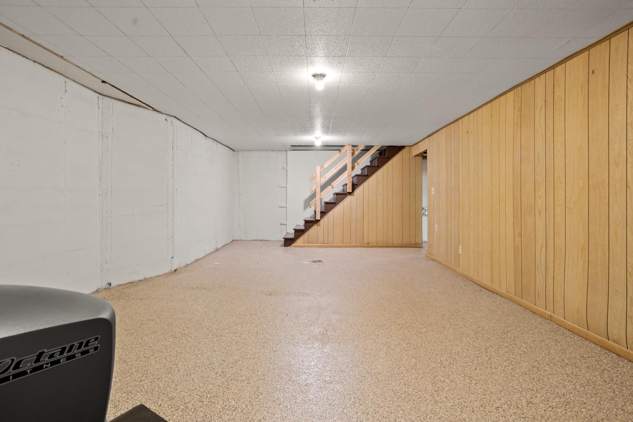 1940 single family home for sale at 1617 9th Street S in Fargo, ND — 4 bed, 4 bath (photo 56 of 66)