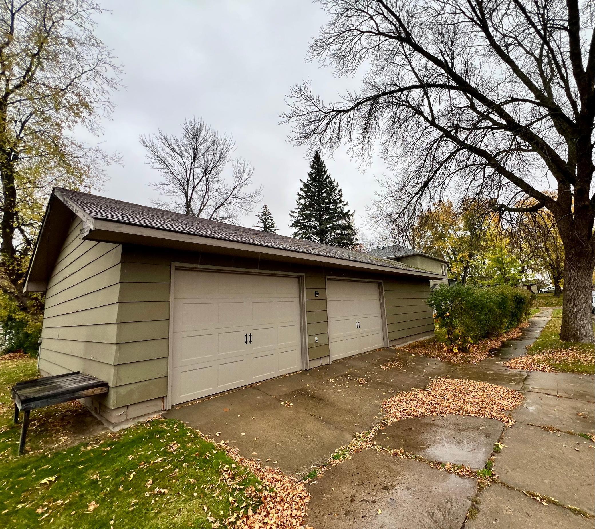 1954 single family home for sale at 218 8th Avenue in Bovey, MN — 4 bed, 3 bath (photo 7 of 25)
