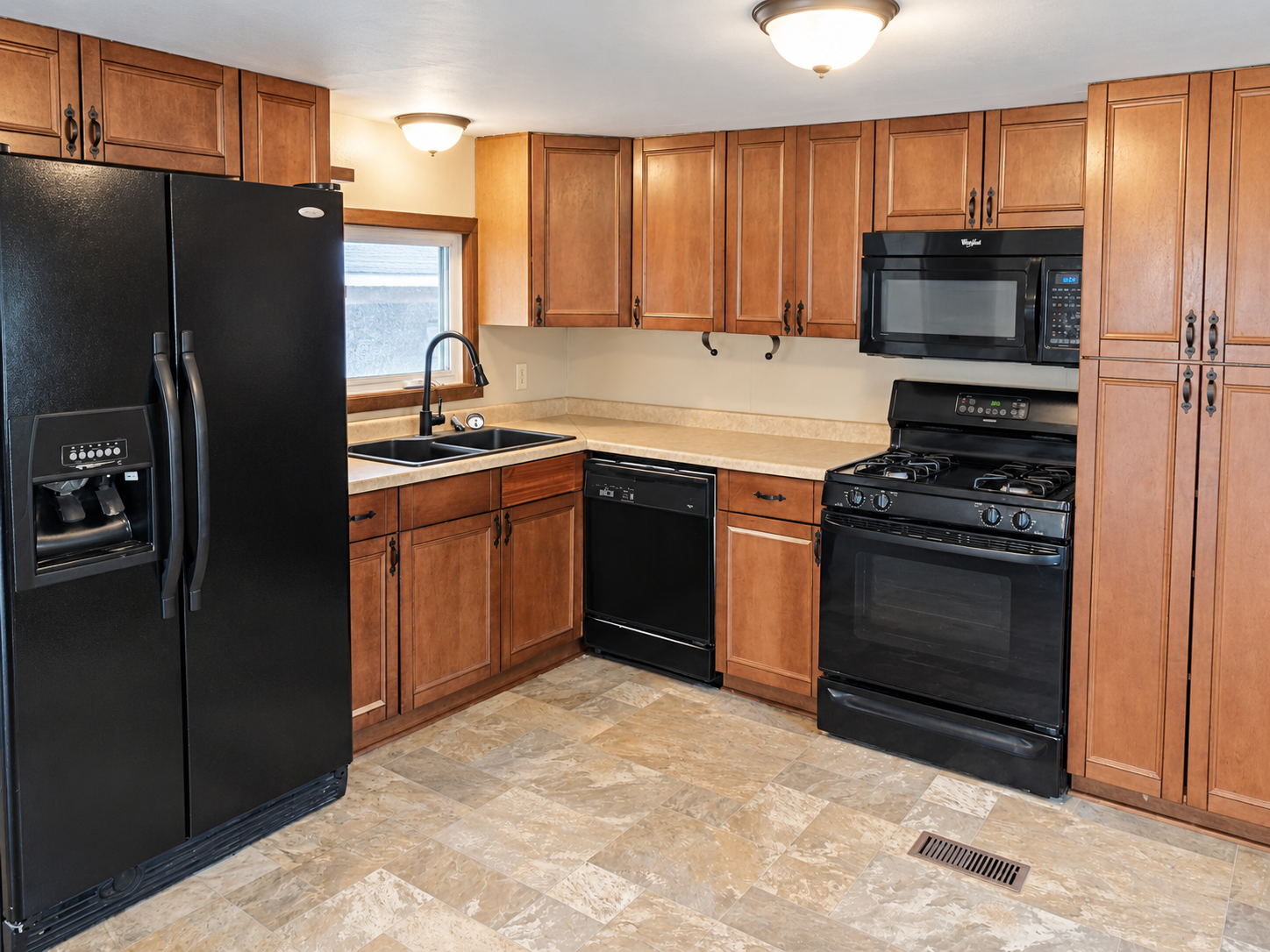 1975 single family home for sale at 412 W Hazel Avenue in Pillager, MN — 3 bed, 1 bath (photo 3 of 18)