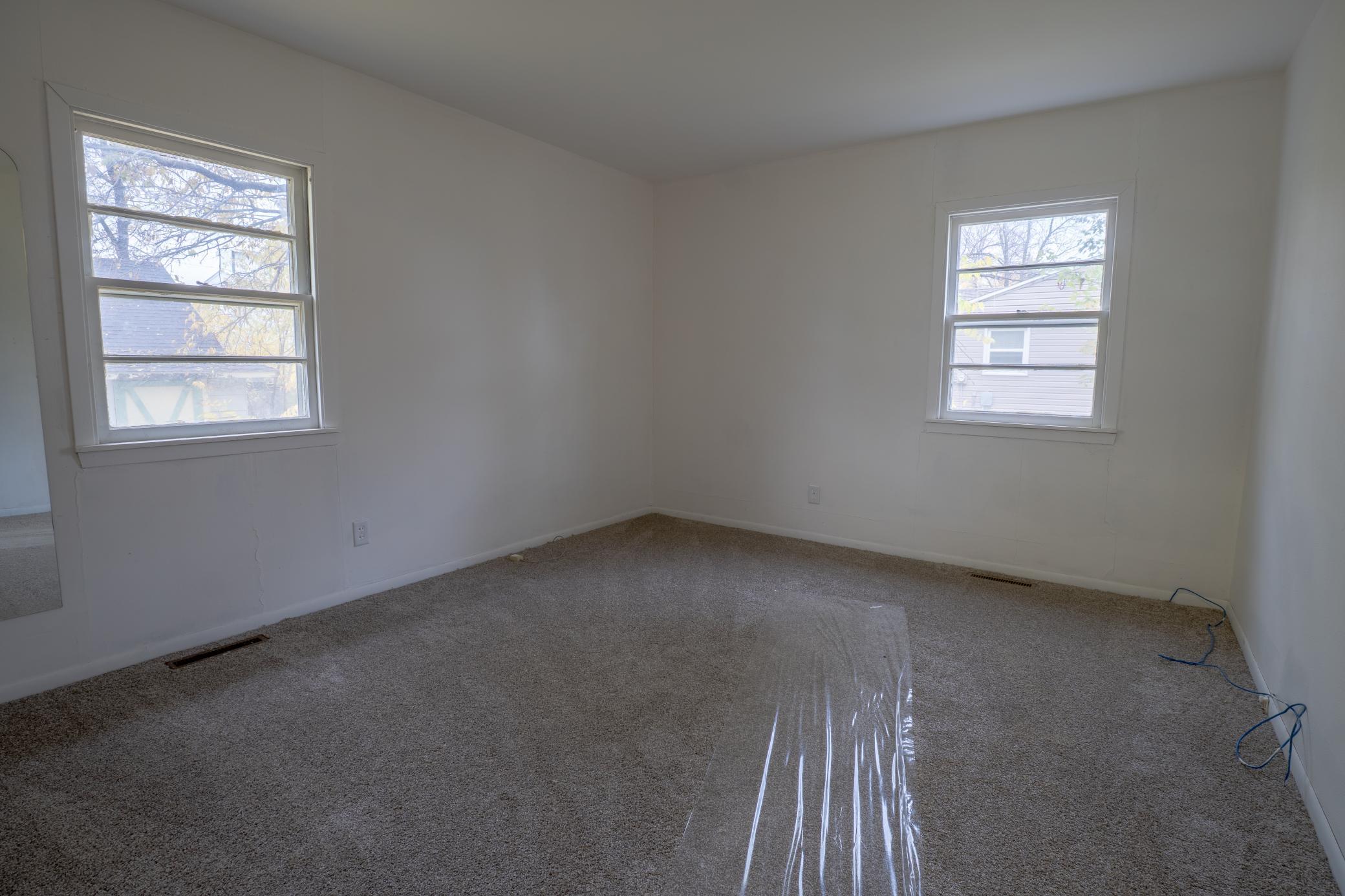 1955 single family home for sale at 216 1st Avenue E in Halstad, MN — 2 bed, 1 bath (photo 13 of 17)