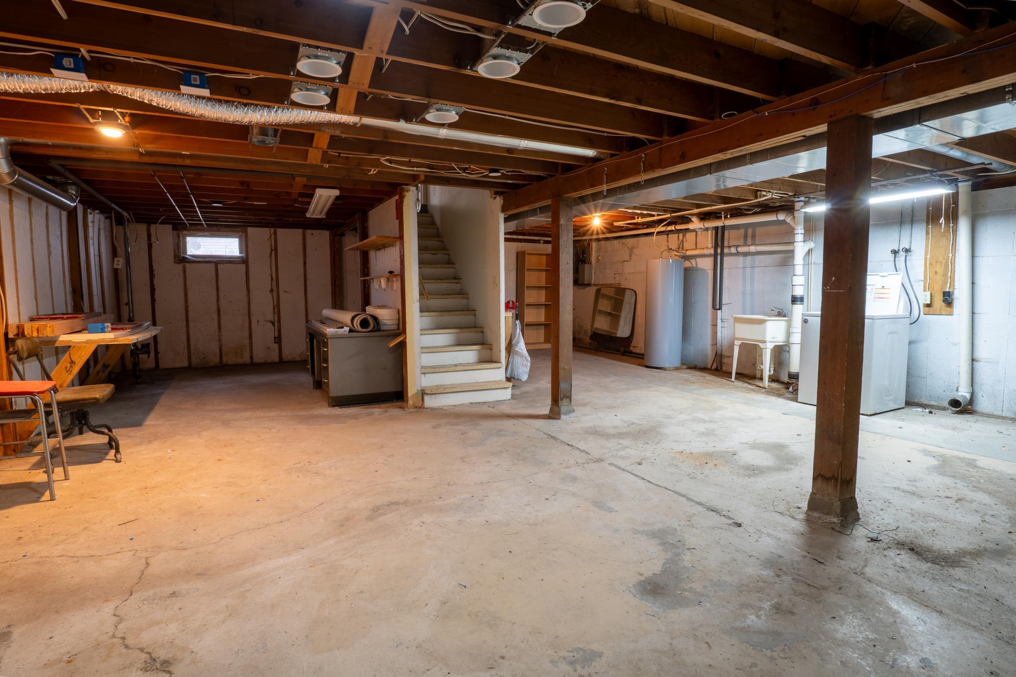 1955 single family home for sale at 216 1st Avenue E in Halstad, MN — 2 bed, 1 bath (photo 16 of 17)