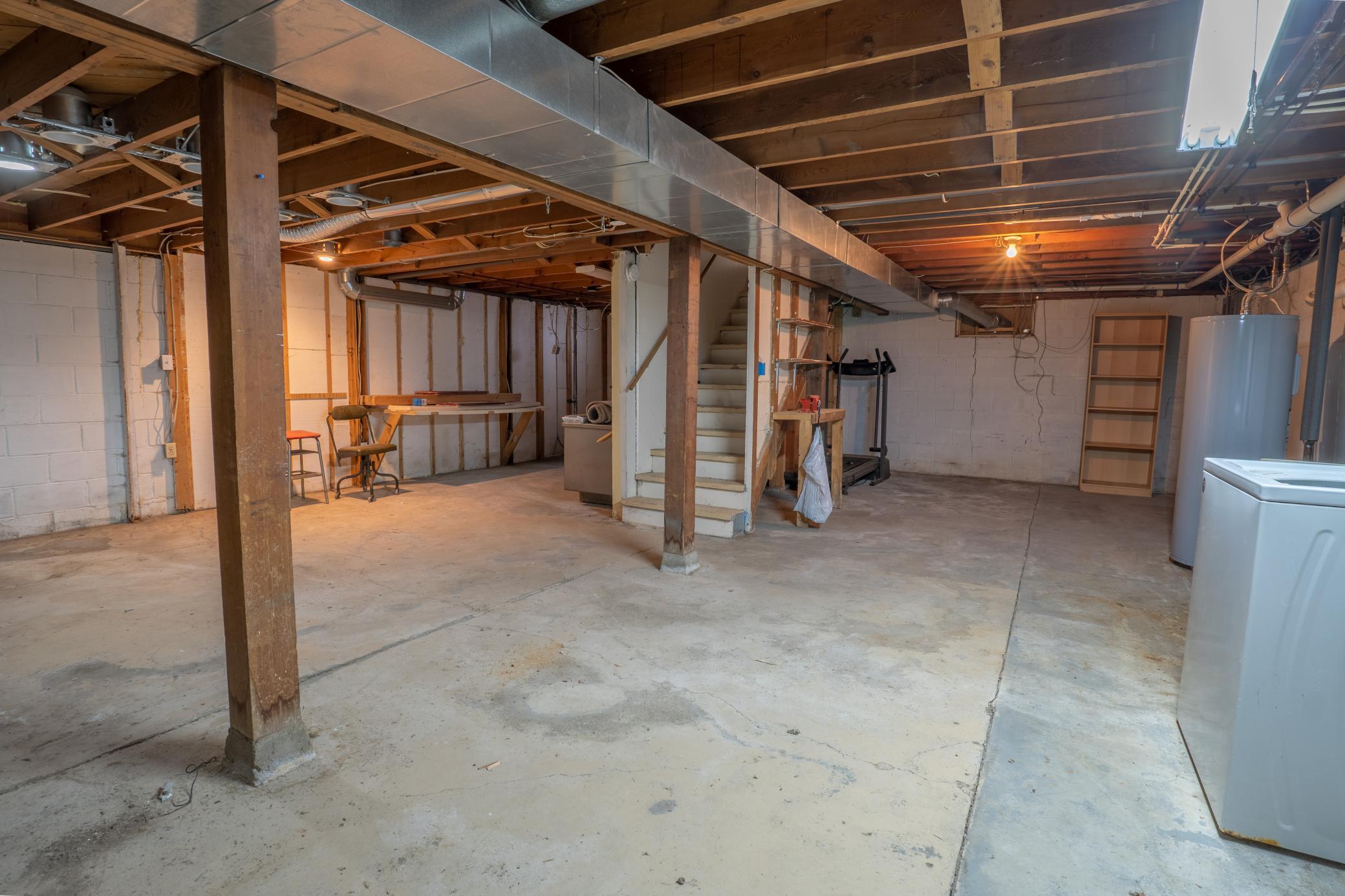 1955 single family home for sale at 216 1st Avenue E in Halstad, MN — 2 bed, 1 bath (photo 17 of 17)