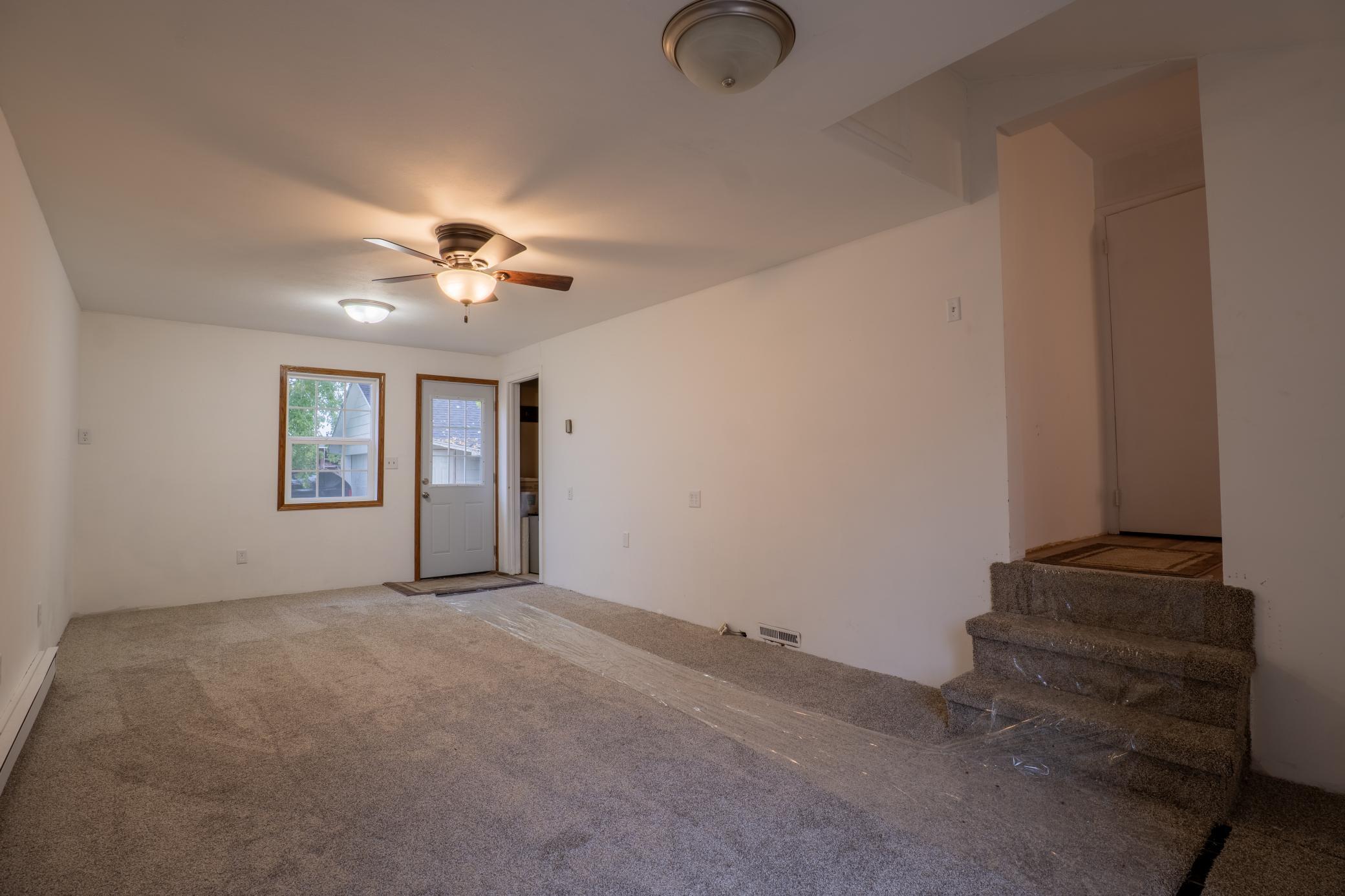 1955 single family home for sale at 216 1st Avenue E in Halstad, MN — 2 bed, 1 bath (photo 7 of 17)