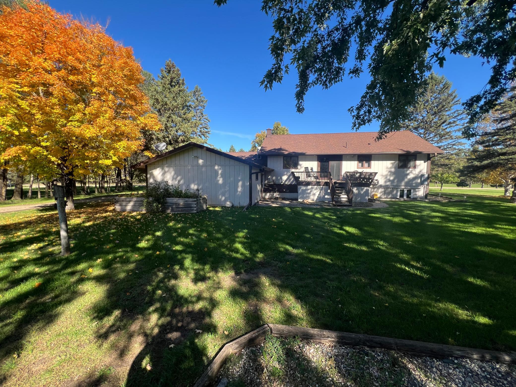 1978 single family home for sale at 10407 Navajo Street in Wadena, MN — 4 bed, 2 bath (photo 6 of 29)