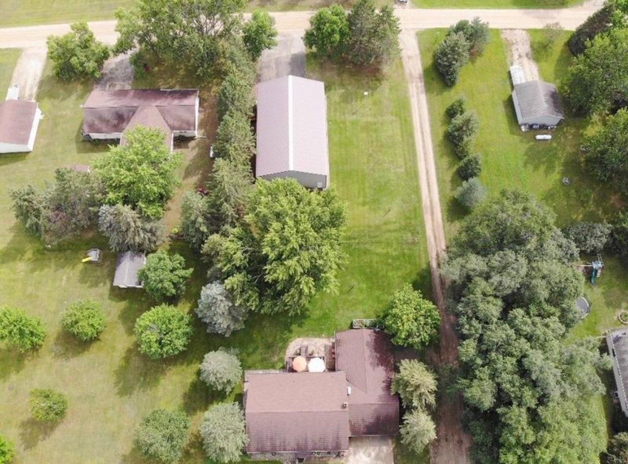 1978 single family home for sale at 10407 Navajo Street in Wadena, MN — 4 bed, 2 bath (photo 9 of 29)