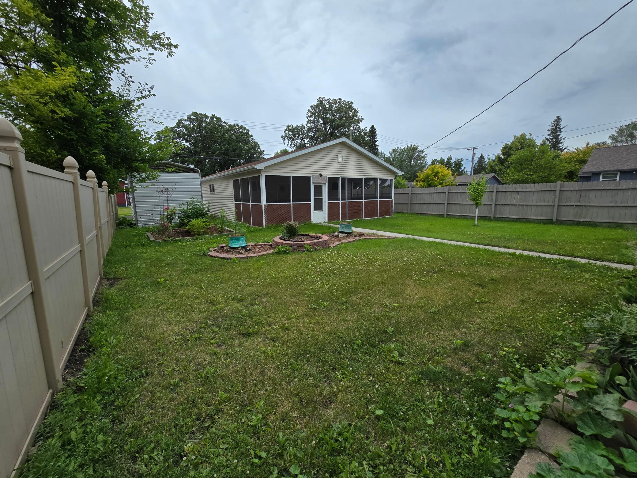 1946 single family home for sale at 204 W 2nd Street in Argyle, MN — 2 bed, 1 bath (photo 17 of 18)