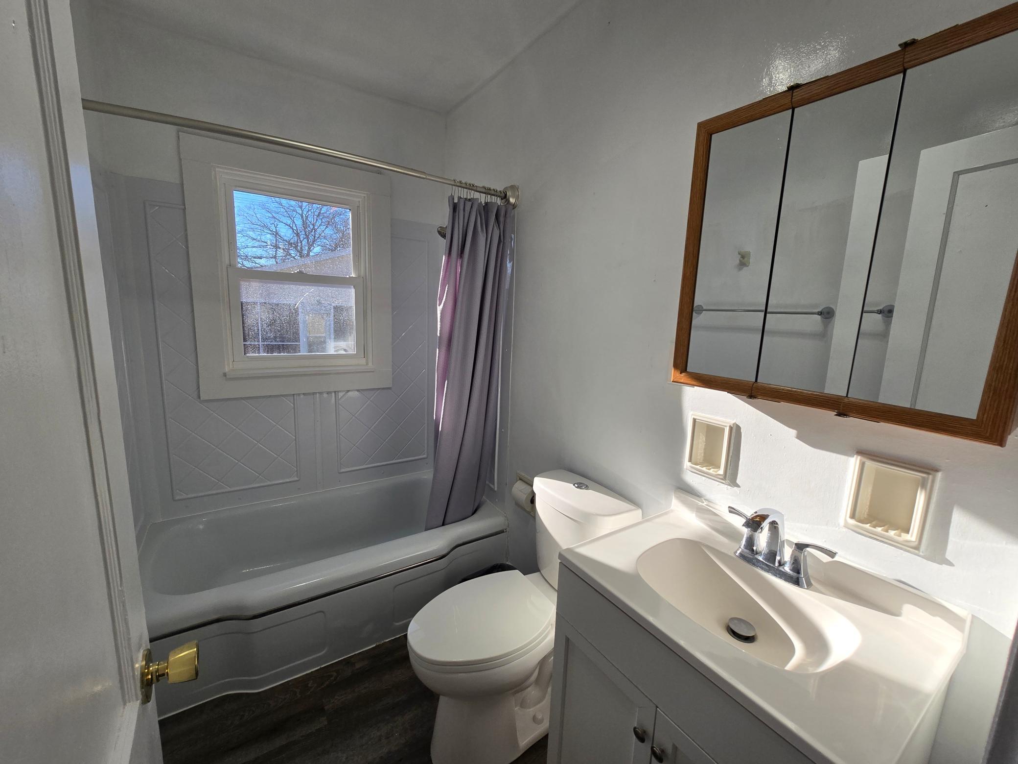 1946 single family home for sale at 204 W 2nd Street in Argyle, MN — 2 bed, 1 bath (photo 3 of 18)