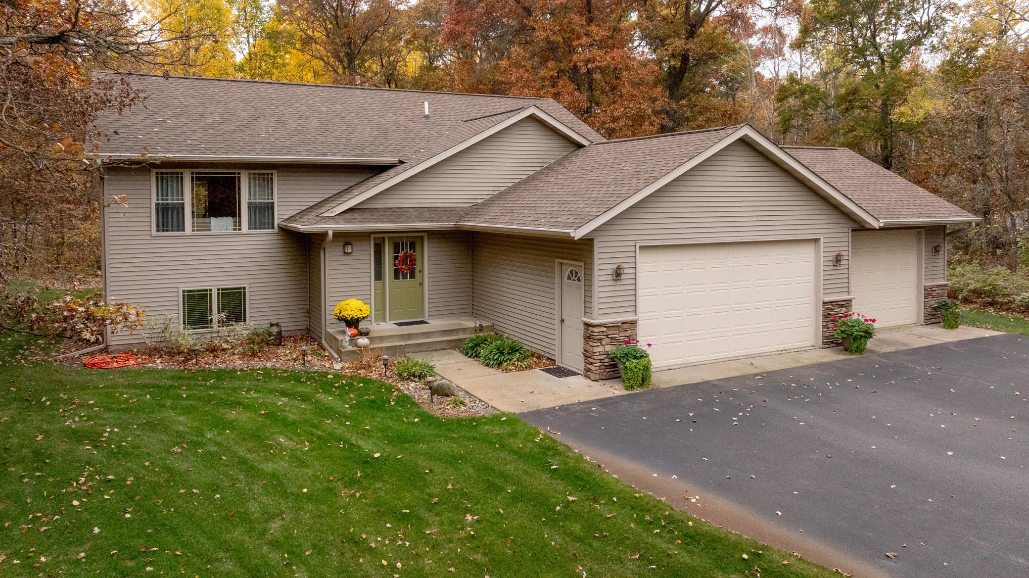2004 single family home for sale at 7141 Stone Ridge in Brainerd, MN — 4 bed, 3 bath (photo 31 of 37)