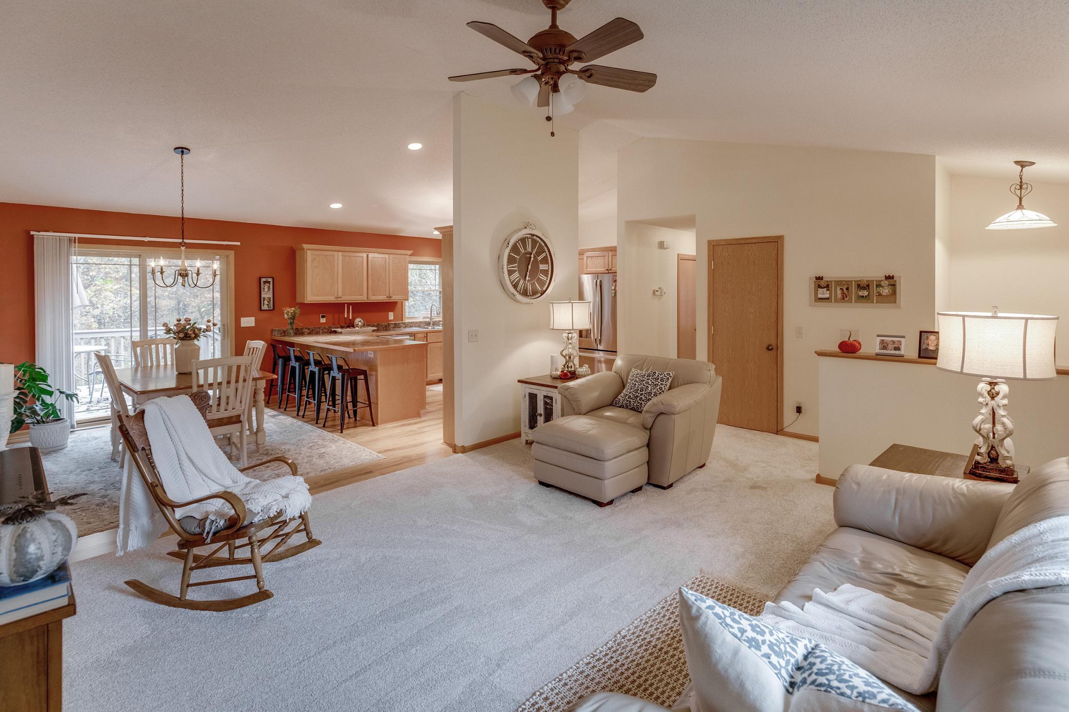 2004 single family home for sale at 7141 Stone Ridge in Brainerd, MN — 4 bed, 3 bath (photo 5 of 37)