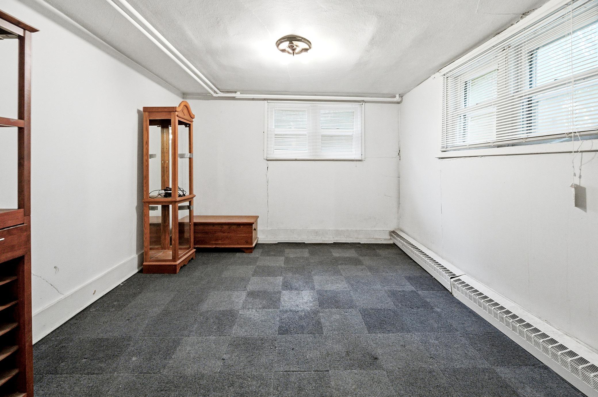 1919 single family home for sale at 1119 10th Avenue S in Fargo, ND — 2 bed, 3 bath (photo 6 of 20)