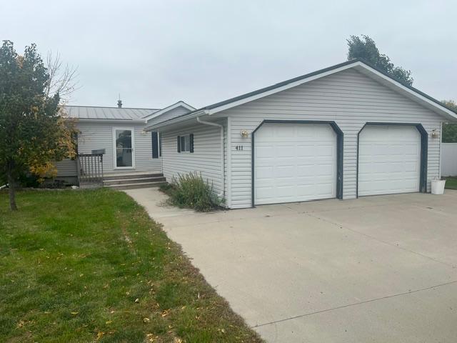 1999 single family home for sale at 411 Port Court in Breckenridge, MN — 3 bed, 2 bath