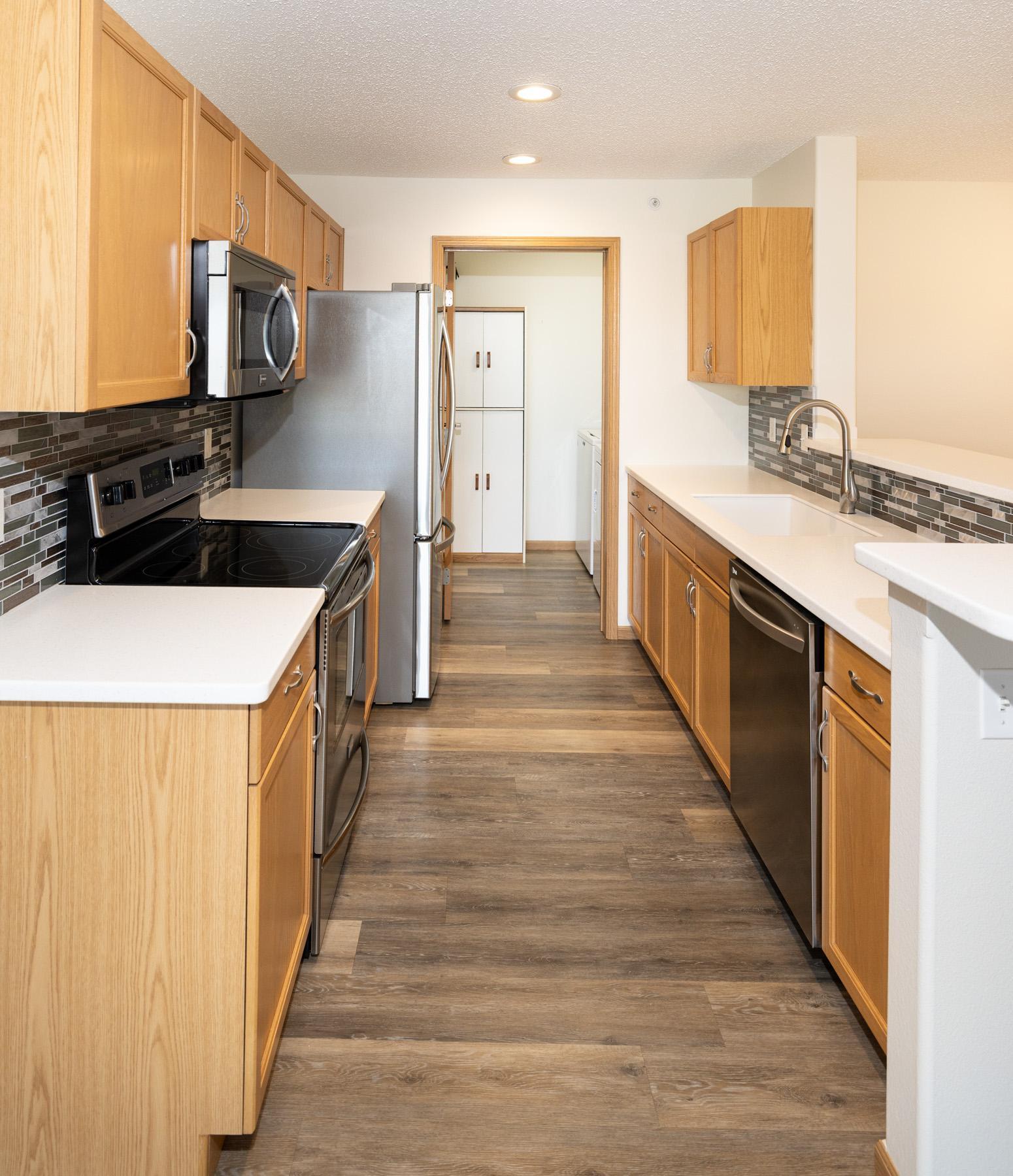 2005 condo for sale at 3434 28th Street S, Unit 302 in Fargo, ND — 2 bed, 1 bath (photo 13 of 46)