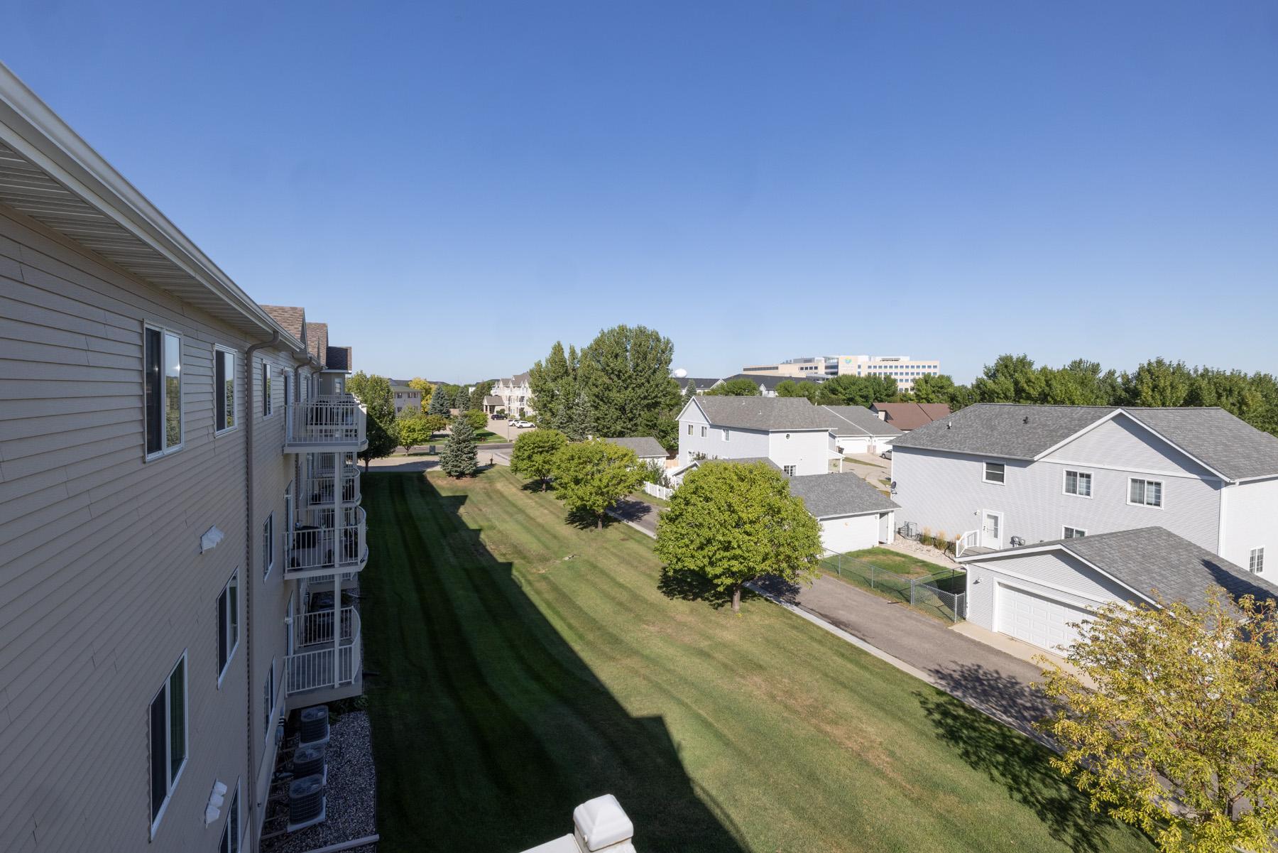 2005 condo for sale at 3434 28th Street S, Unit 302 in Fargo, ND — 2 bed, 1 bath (photo 21 of 46)
