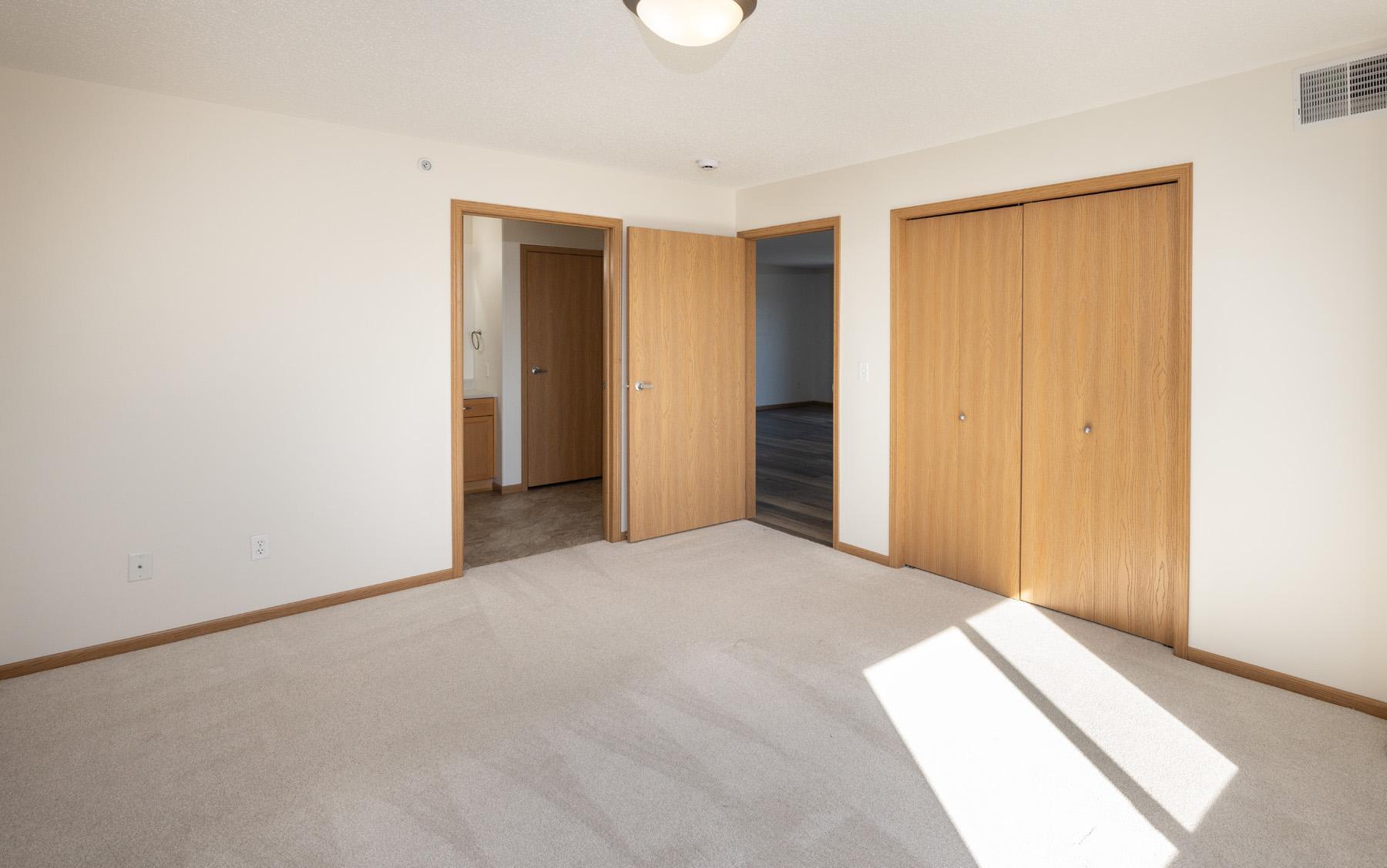 2005 condo for sale at 3434 28th Street S, Unit 302 in Fargo, ND — 2 bed, 1 bath (photo 24 of 46)