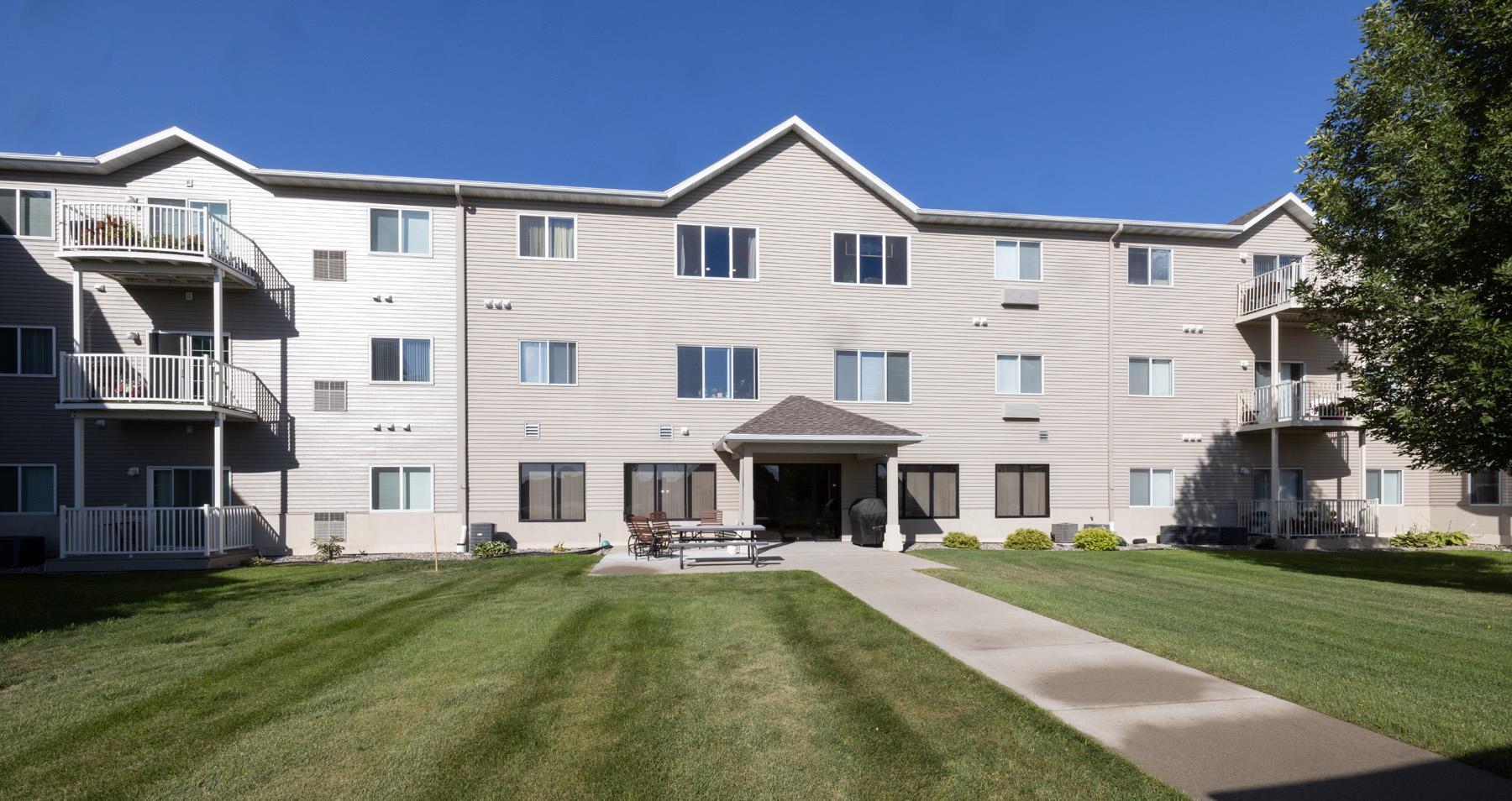 2005 condo for sale at 3434 28th Street S, Unit 302 in Fargo, ND — 2 bed, 1 bath (photo 34 of 46)