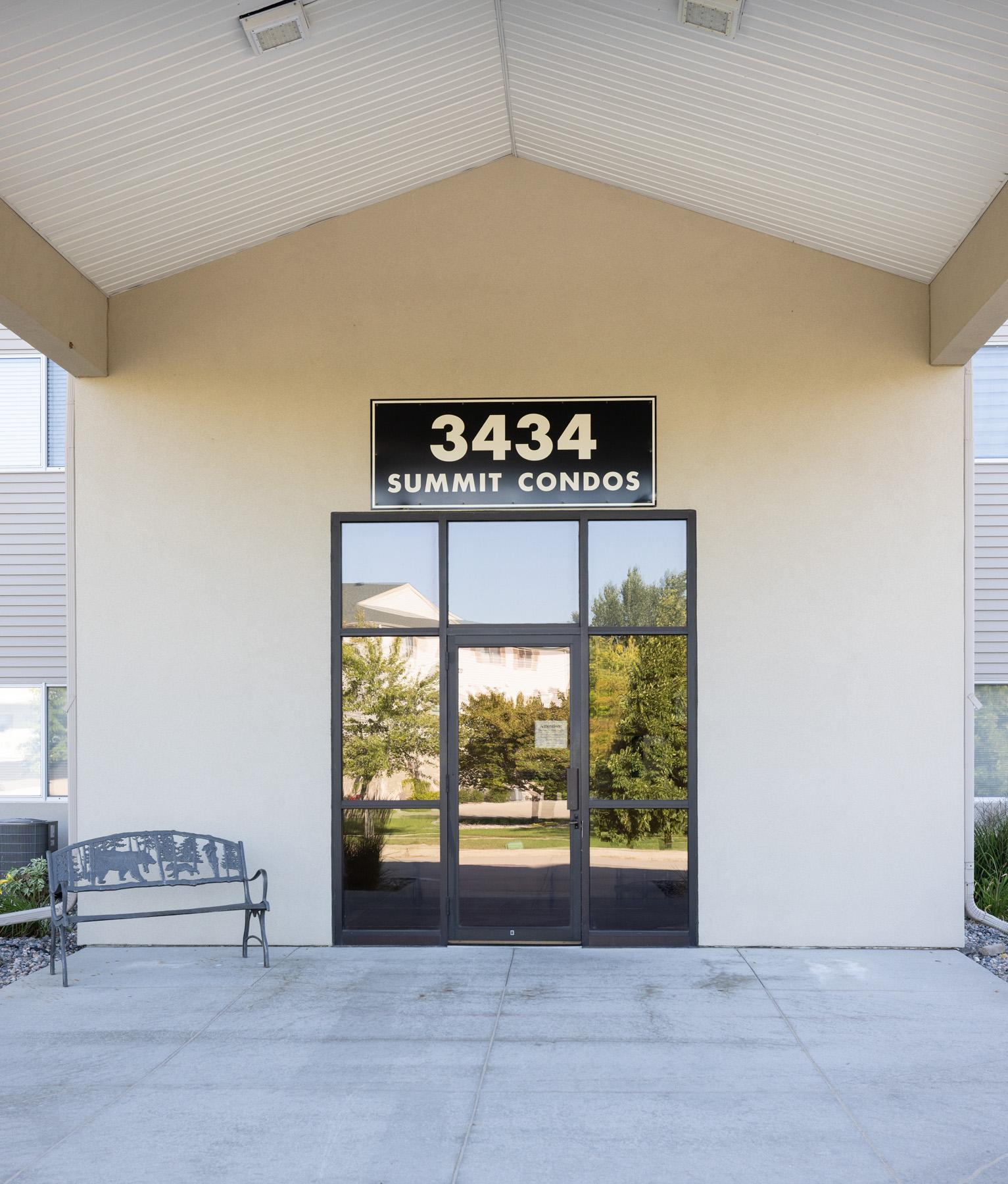 2005 condo for sale at 3434 28th Street S, Unit 302 in Fargo, ND — 2 bed, 1 bath (photo 5 of 46)